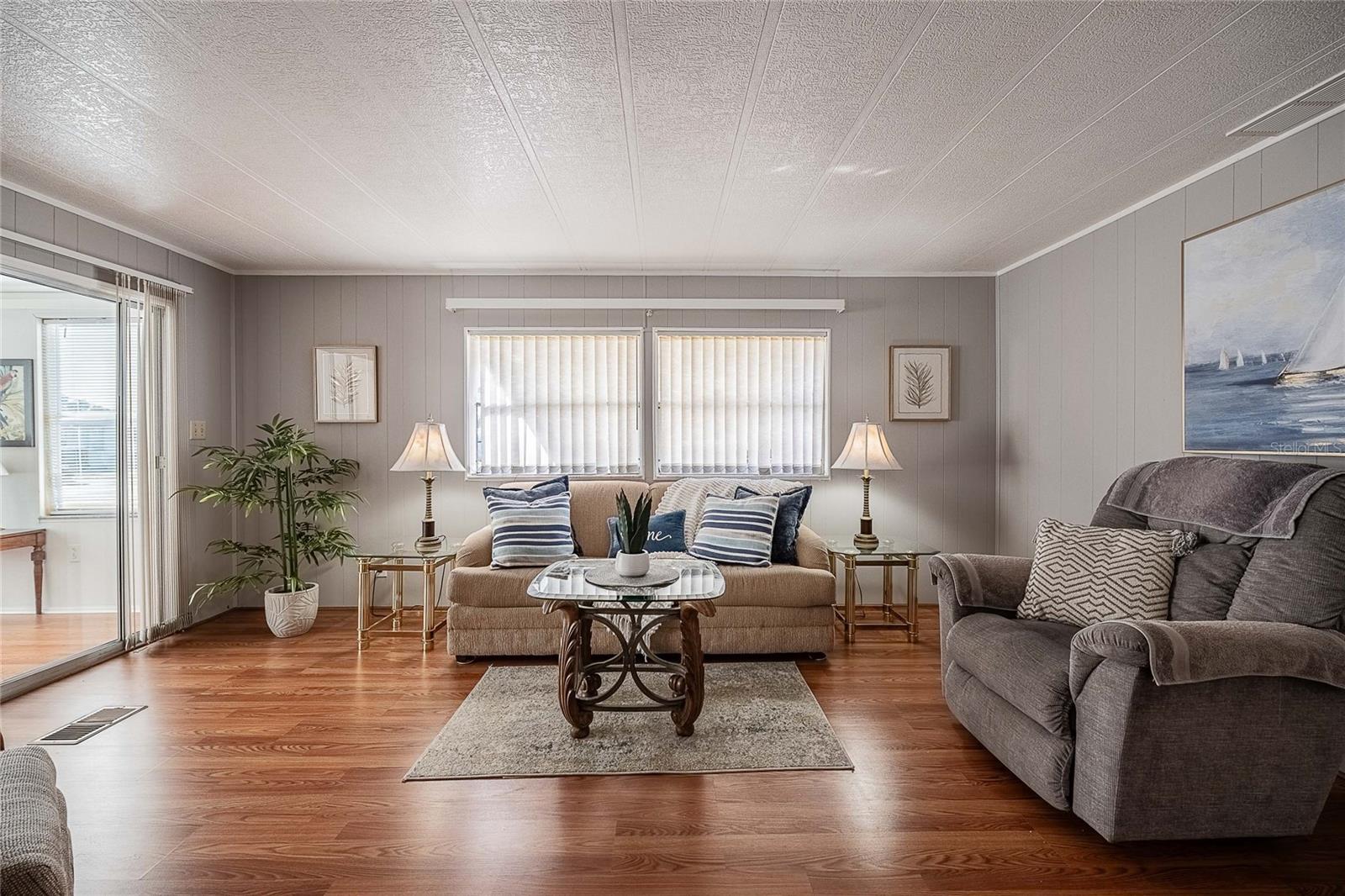 Image 17 of 52 For 5341 Powhattan Street