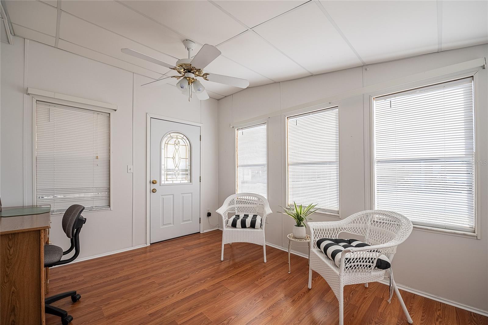 Image 21 of 52 For 5341 Powhattan Street