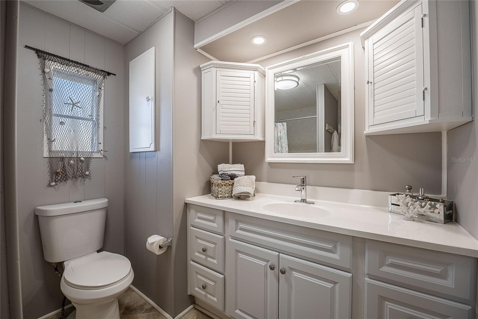 Image 28 of 52 For 5341 Powhattan Street