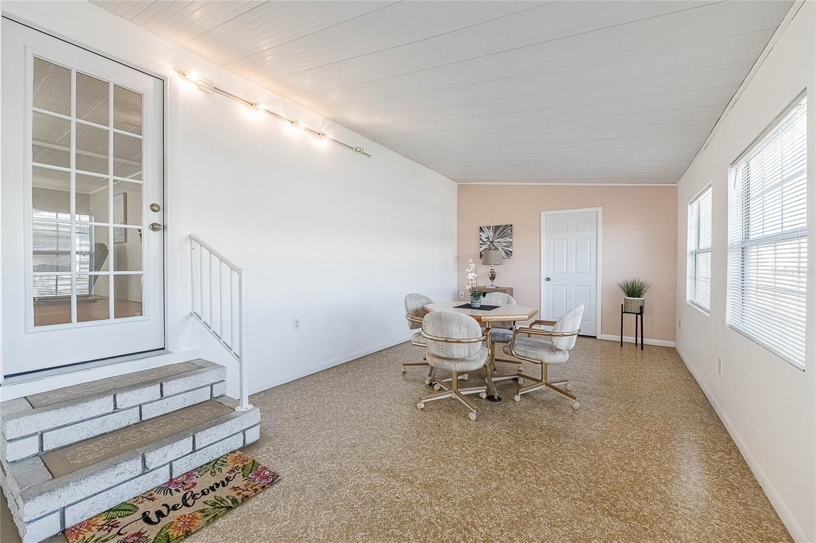 Image 5 of 52 For 5341 Powhattan Street