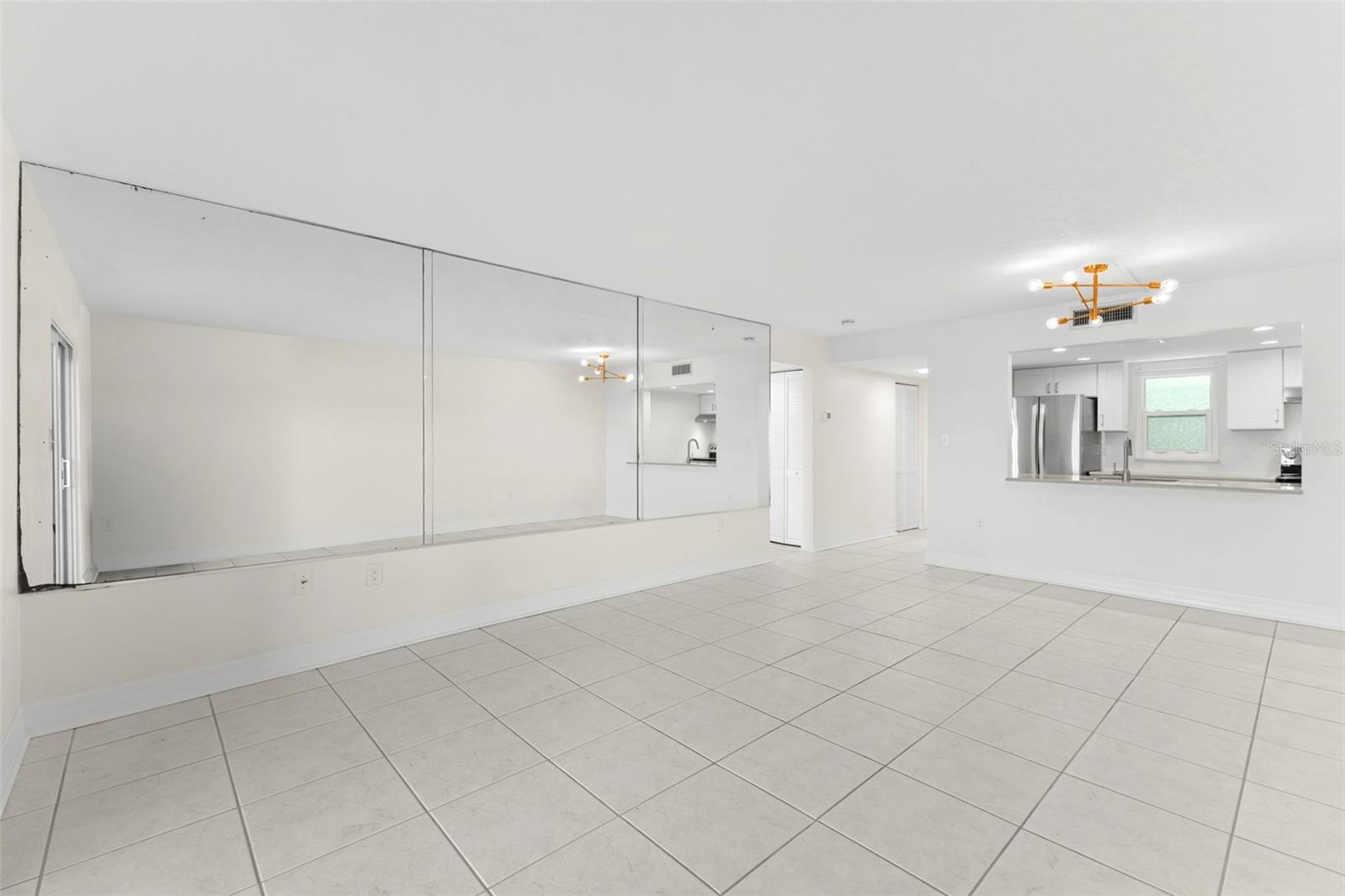 Image 16 of 36 For 464 Paula Drive 118