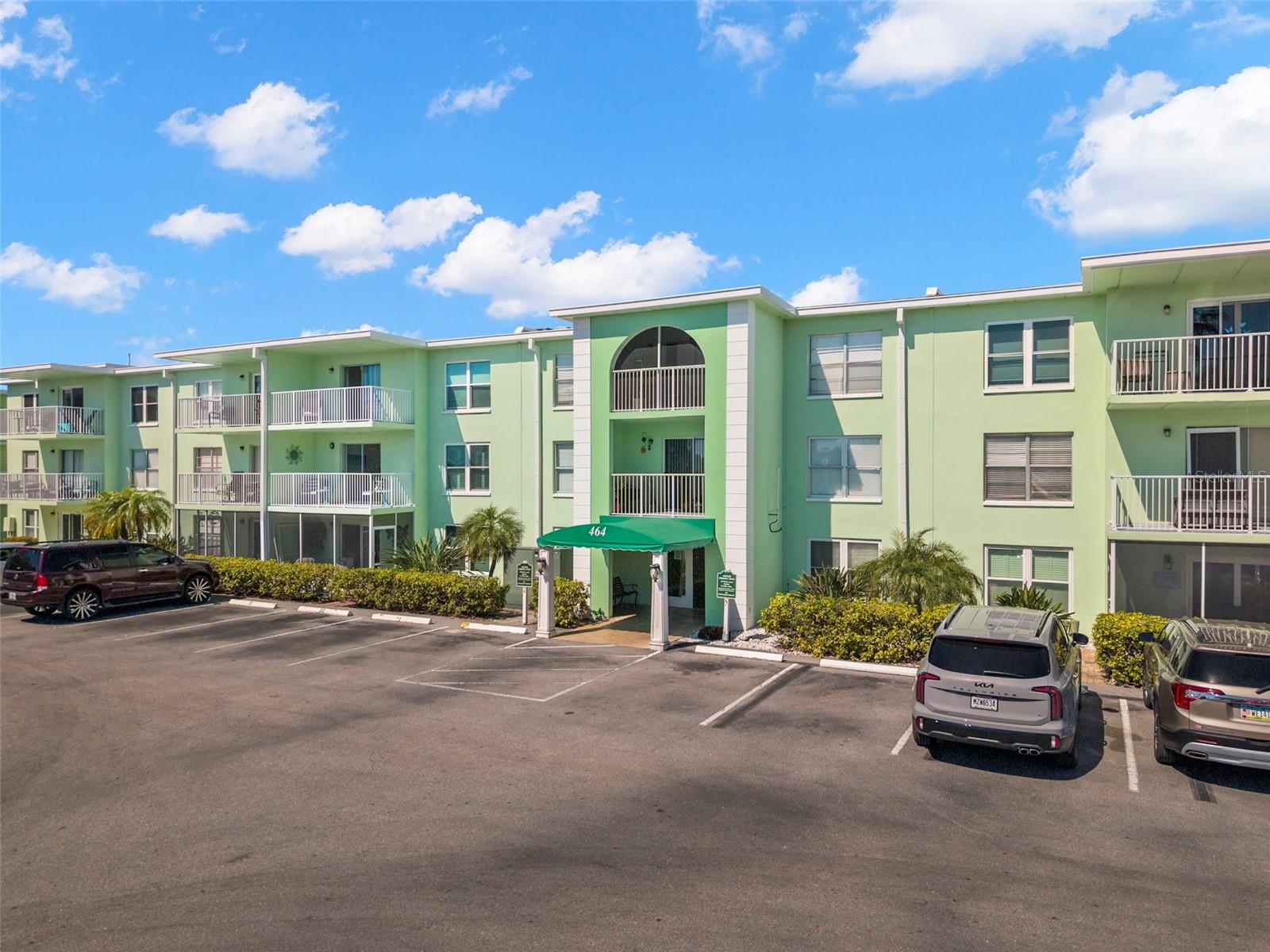 Image 2 of 36 For 464 Paula Drive 118