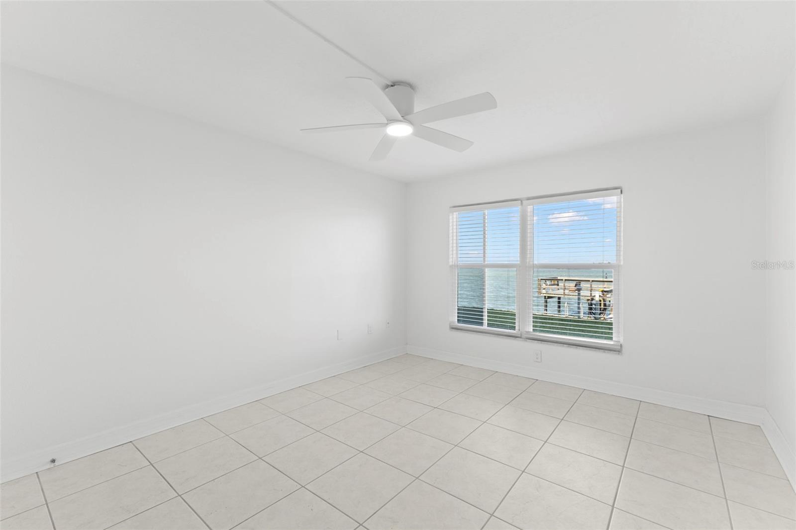 Image 21 of 36 For 464 Paula Drive 118