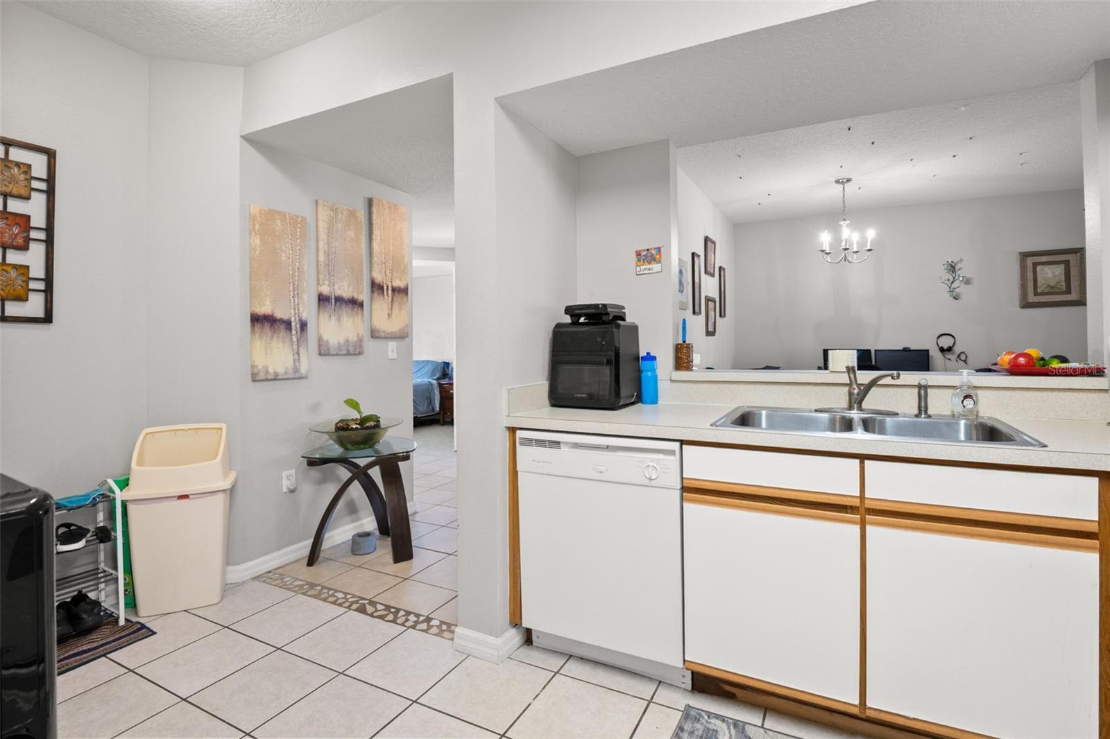 Image 11 of 43 For 9536 Newdale Way 101