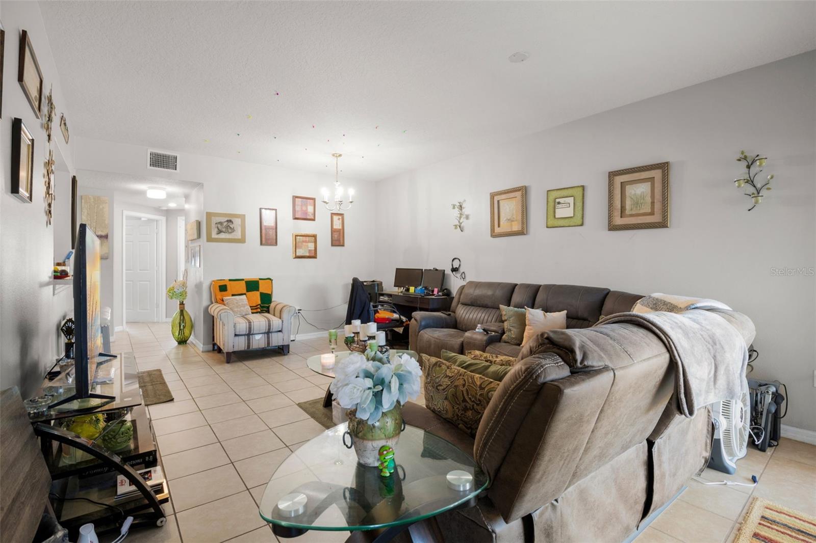 Image 5 of 43 For 9536 Newdale Way 101