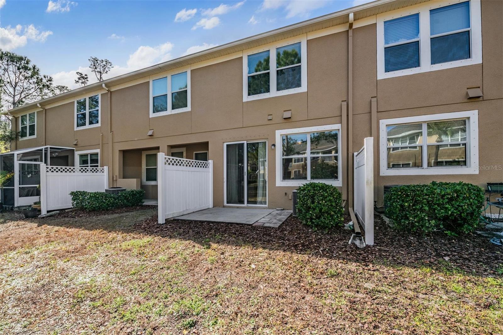 Image 27 of 40 For 12537 Silverdale Street