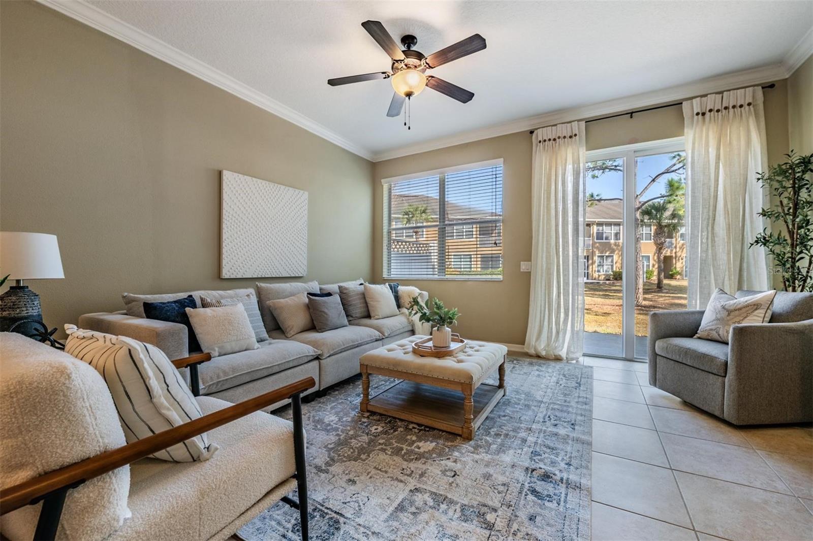 Image 6 of 40 For 12537 Silverdale Street