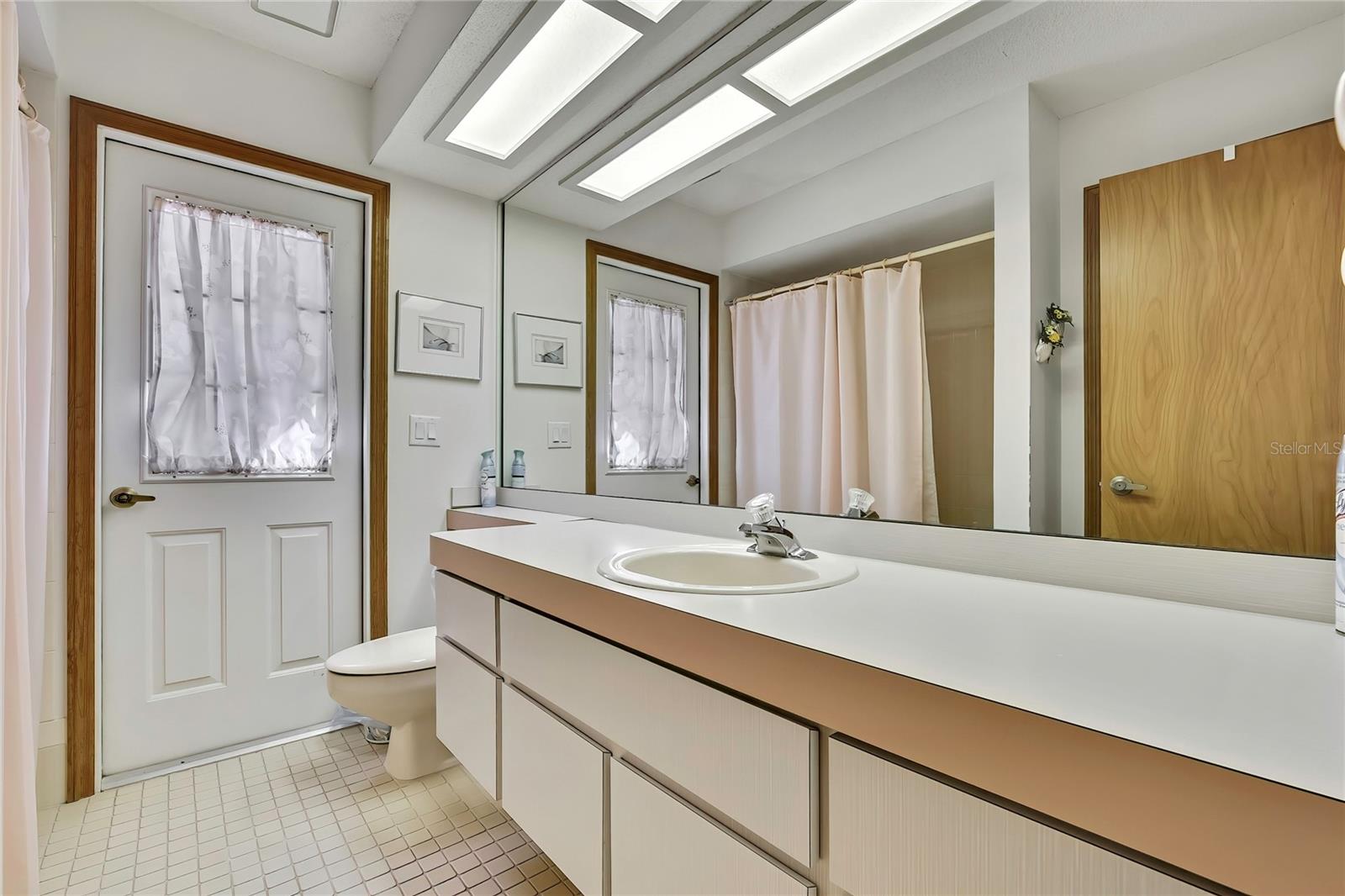 Image 20 of 34 For 2292 Estill Avenue