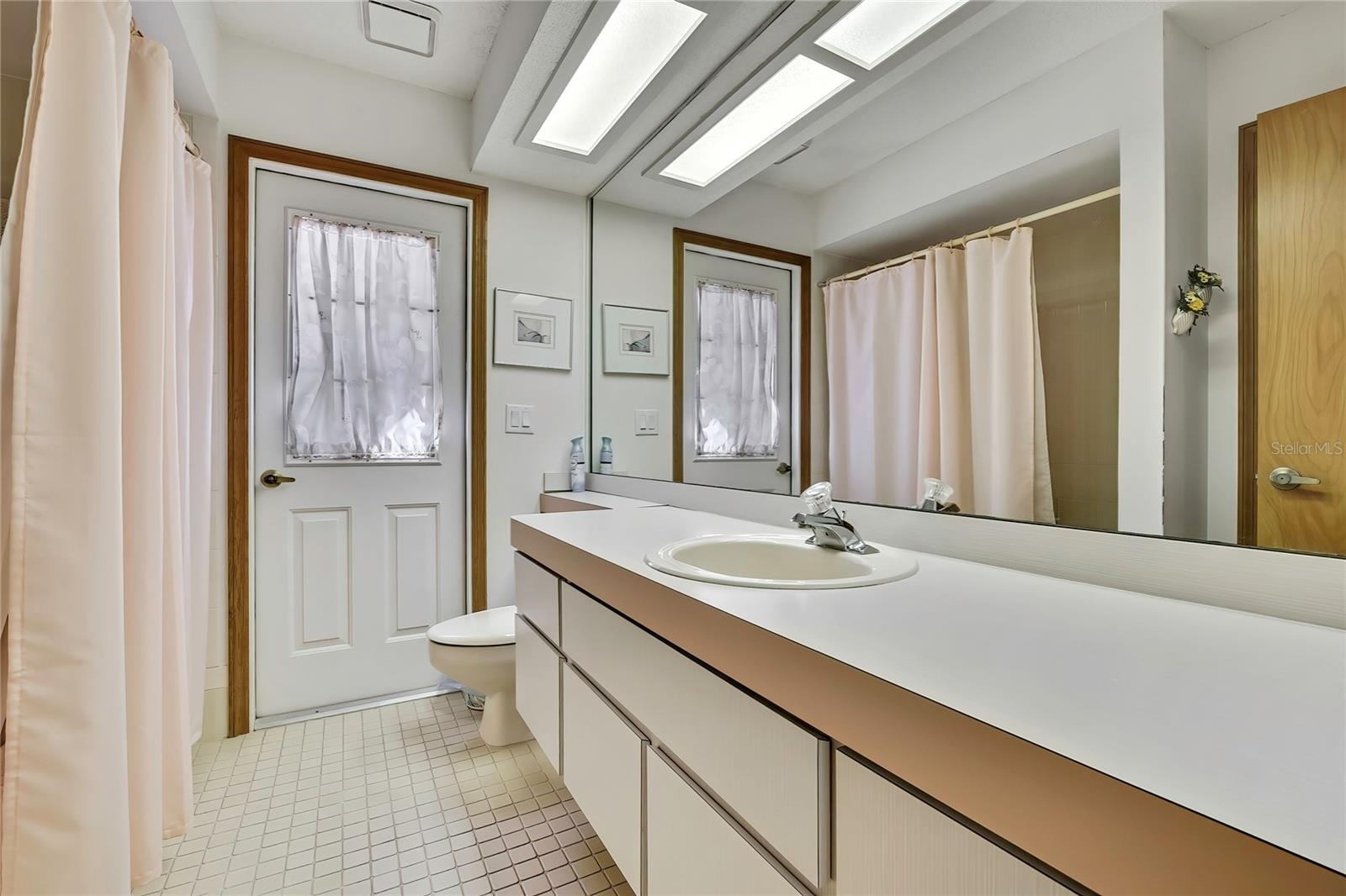 Image 21 of 34 For 2292 Estill Avenue