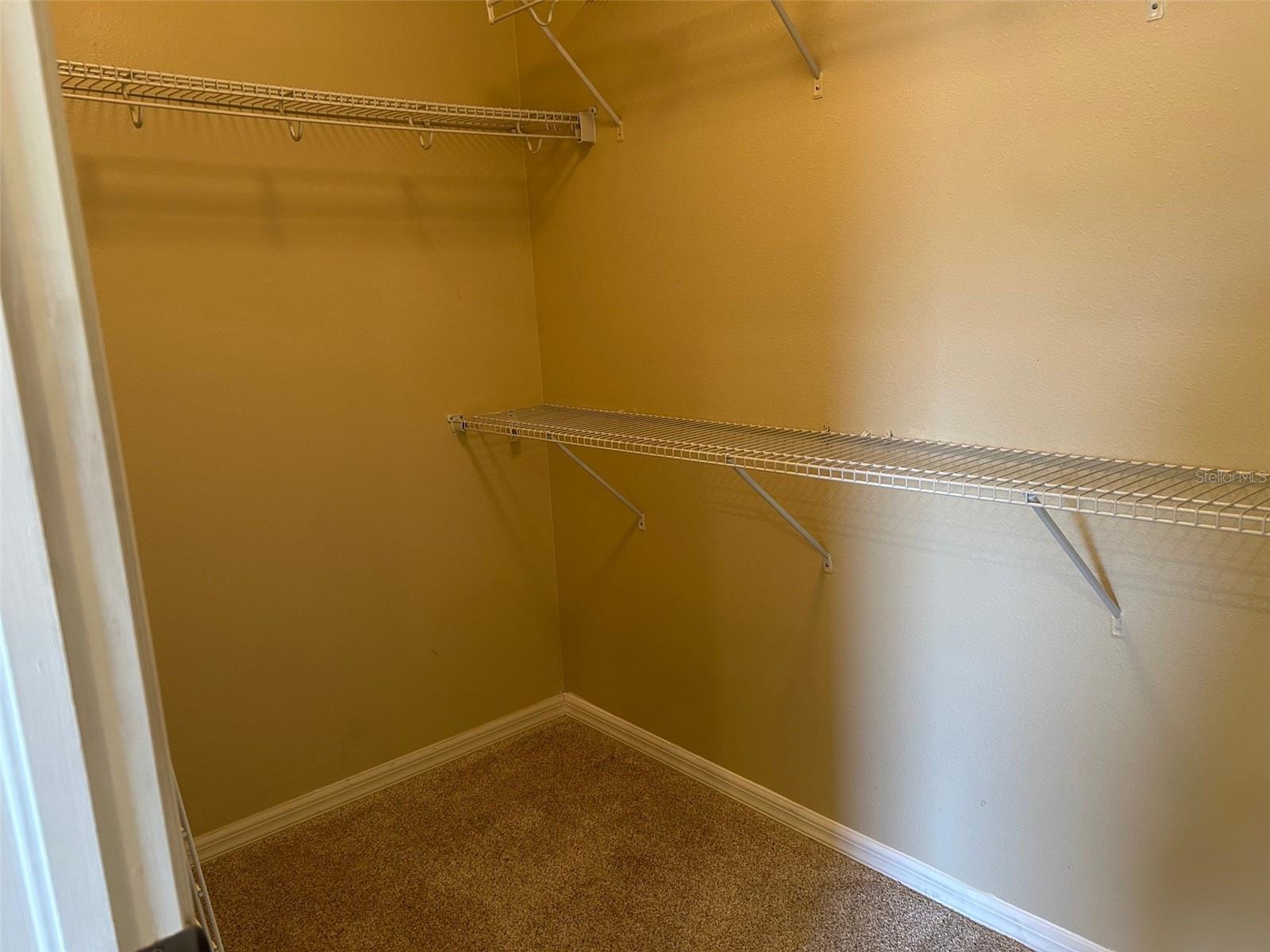 Listing photo id 15 for 4510 Limerick Drive