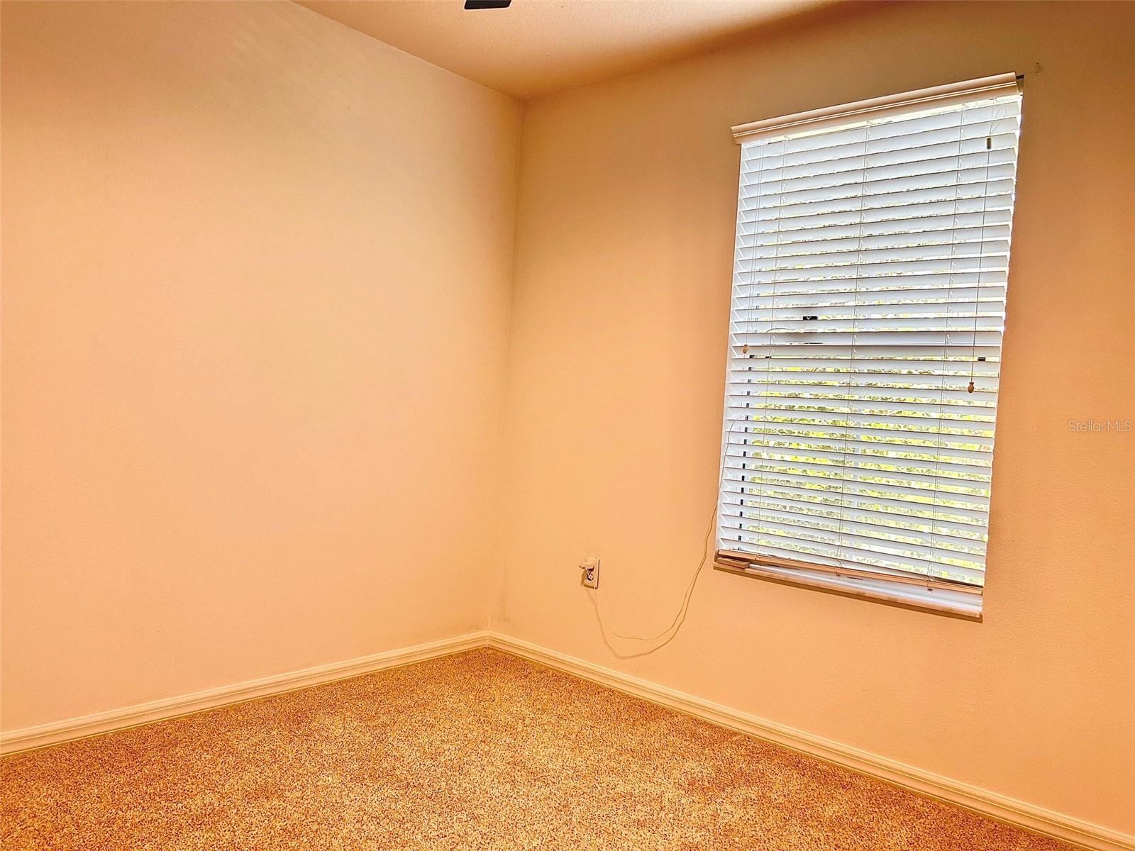 Listing photo id 19 for 4510 Limerick Drive