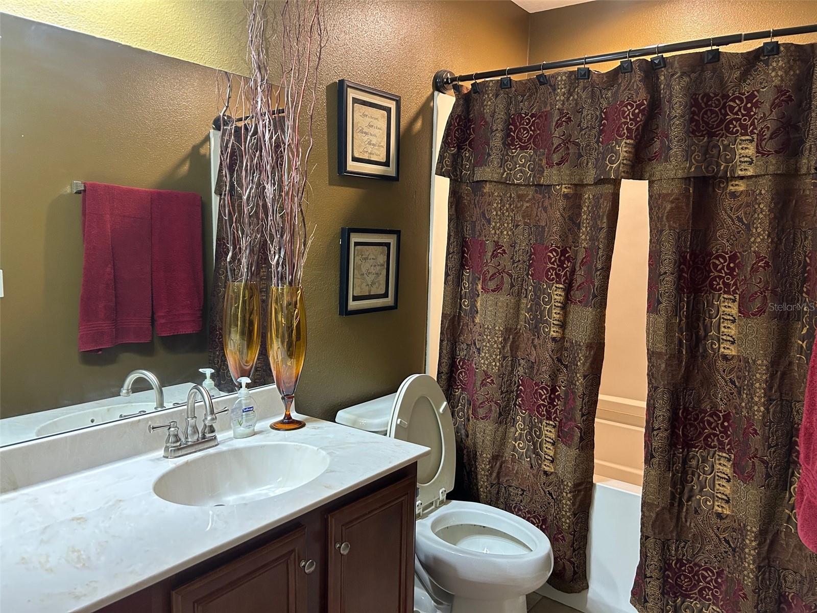 Listing photo id 21 for 4510 Limerick Drive