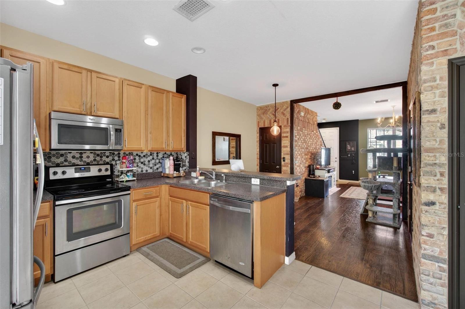 Image 8 of 29 For 4634 67th Avenue N