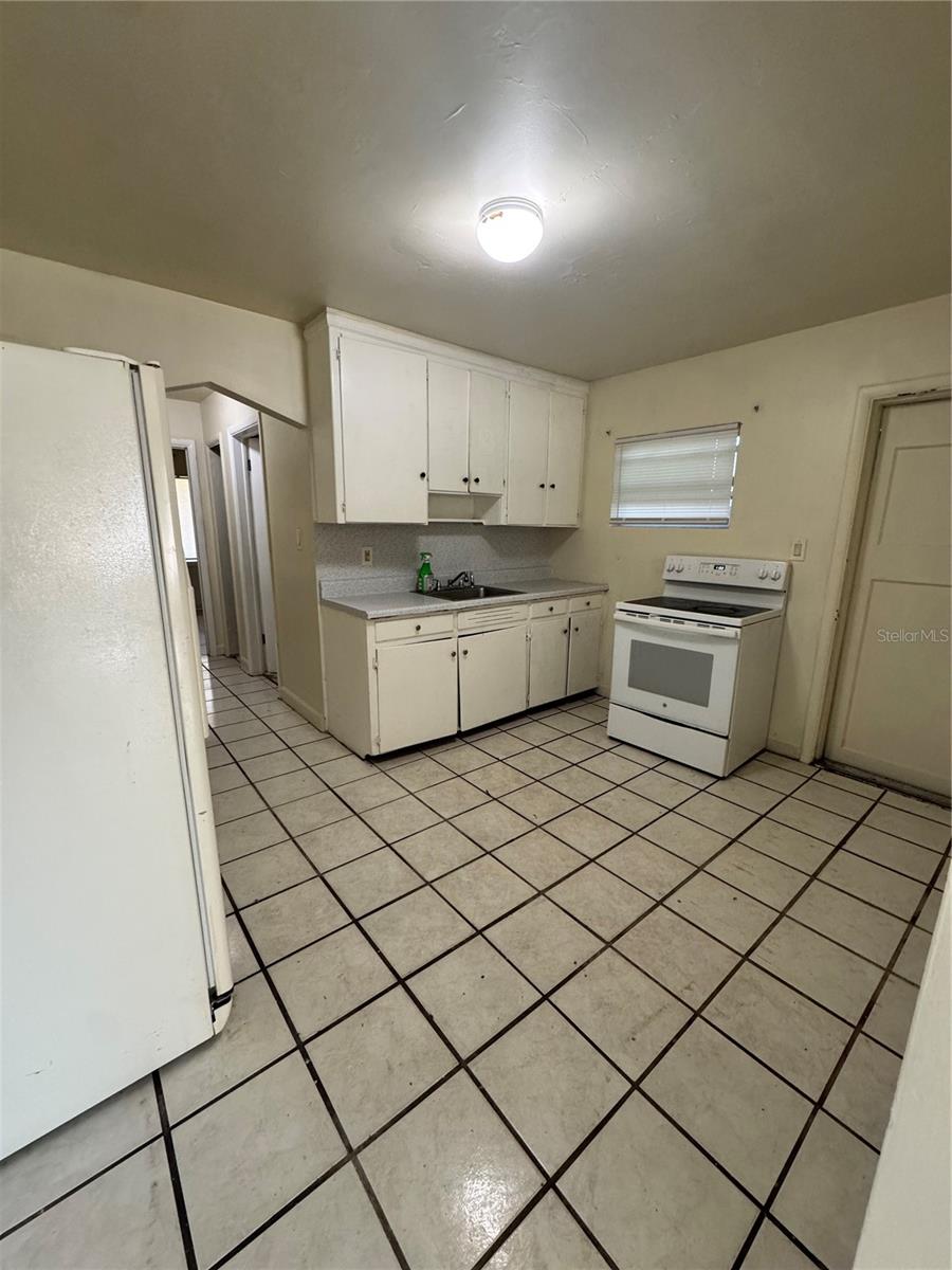 Image 5 of 13 For 1488 Laura Street