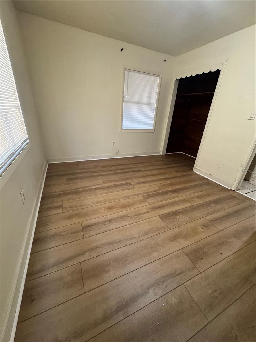 Image 7 of 13 For 1488 Laura Street