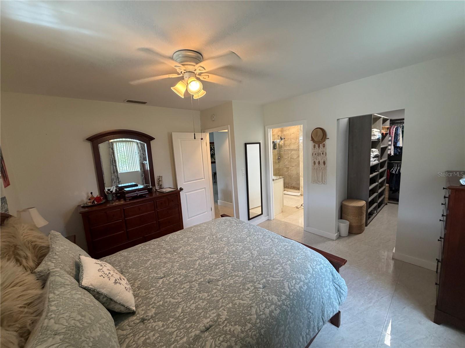 Image 17 of 38 For 1011 44th Street