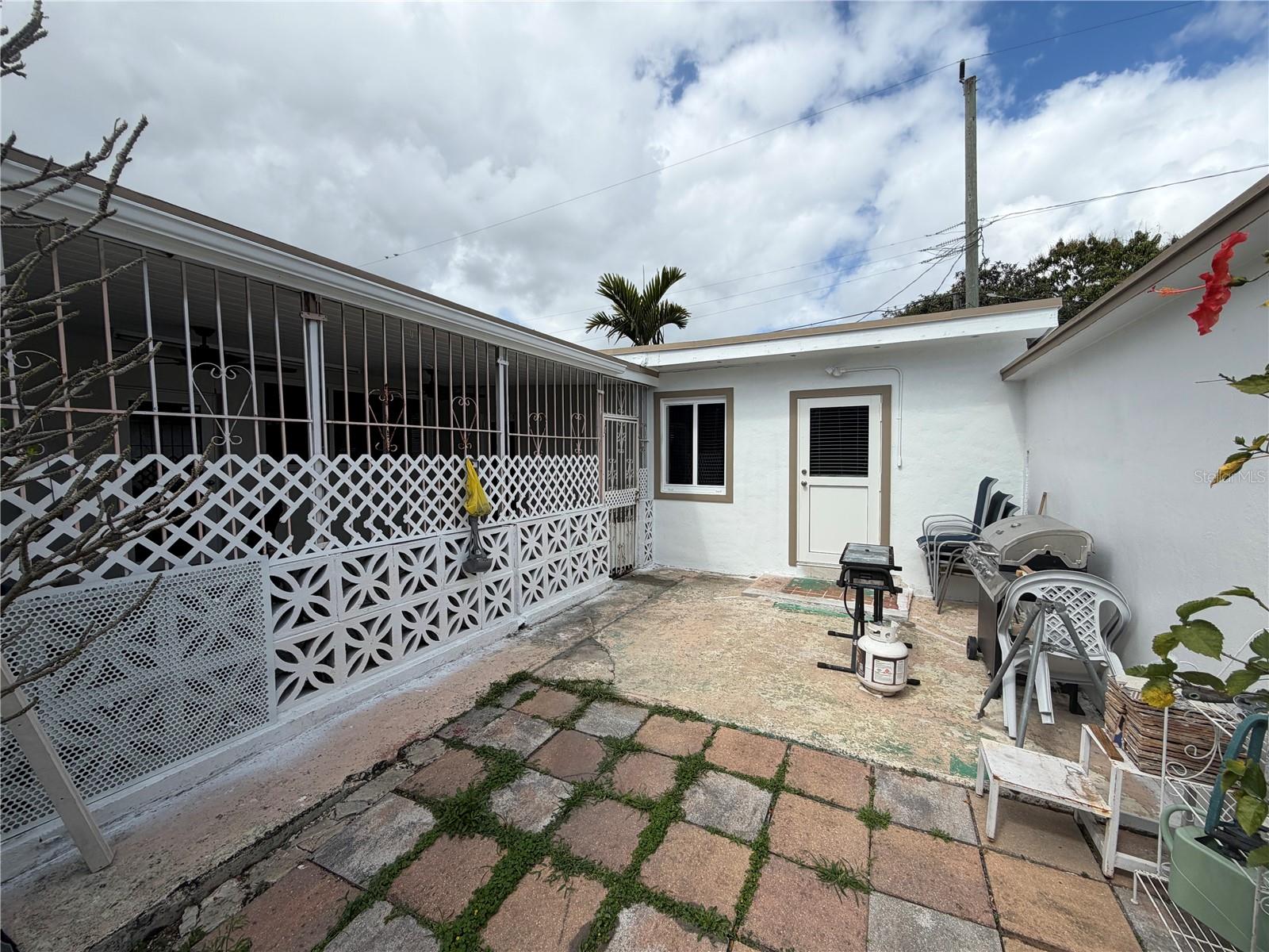 Image 28 of 38 For 1011 44th Street