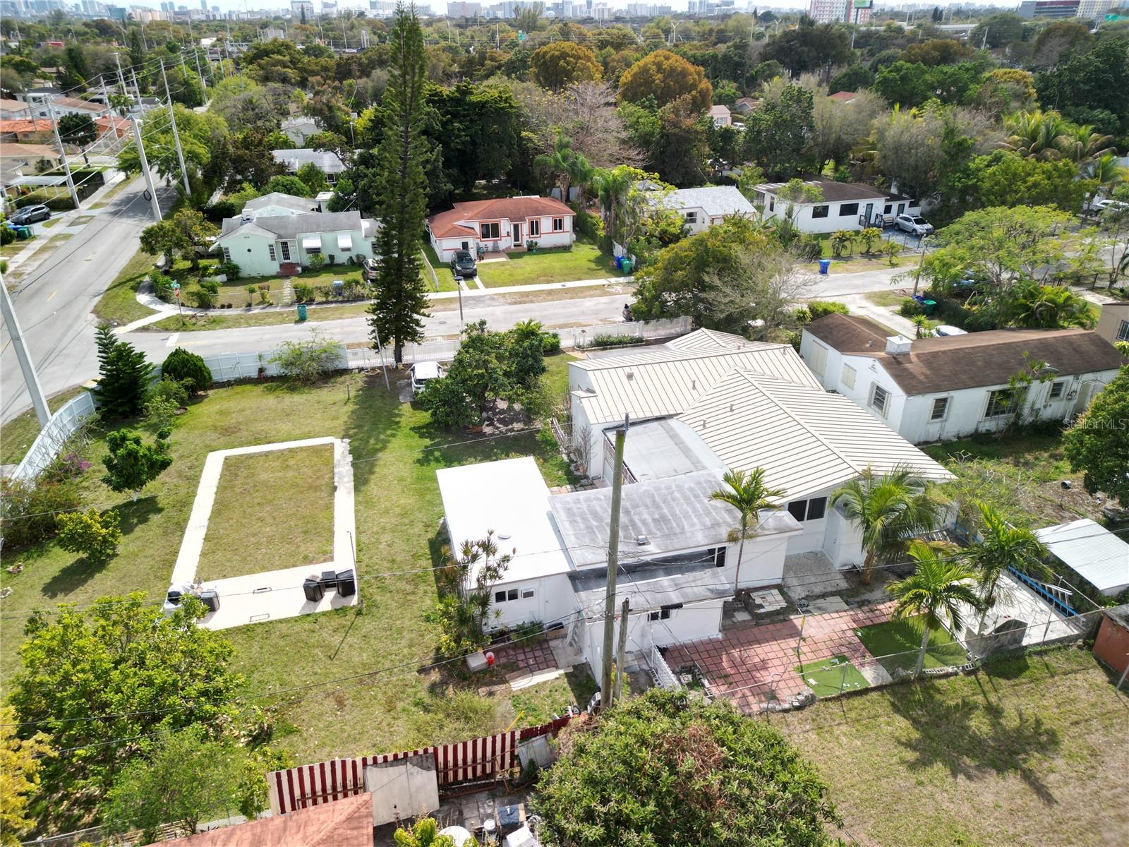 Image 4 of 38 For 1011 44th Street