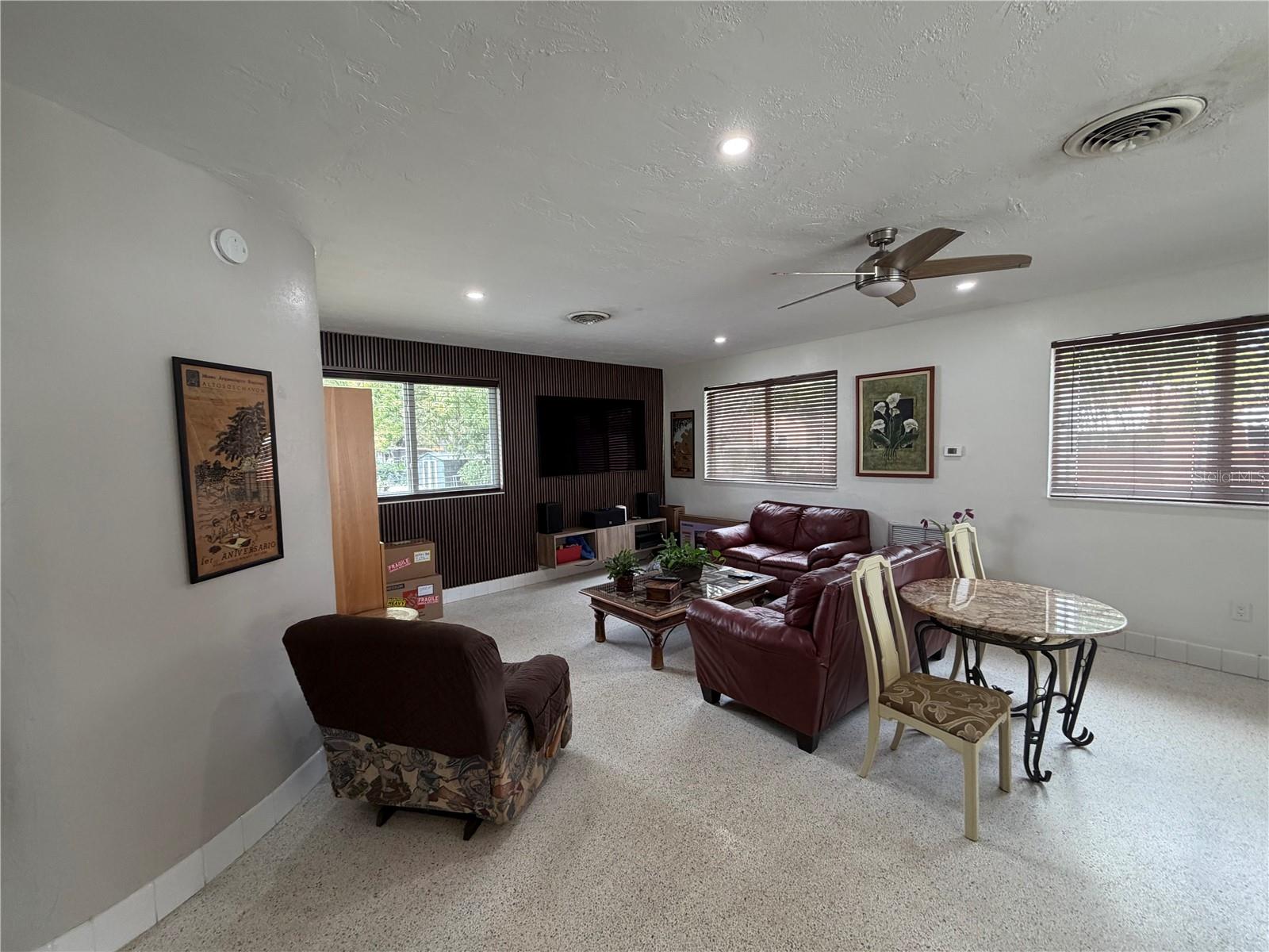 Image 7 of 38 For 1011 44th Street