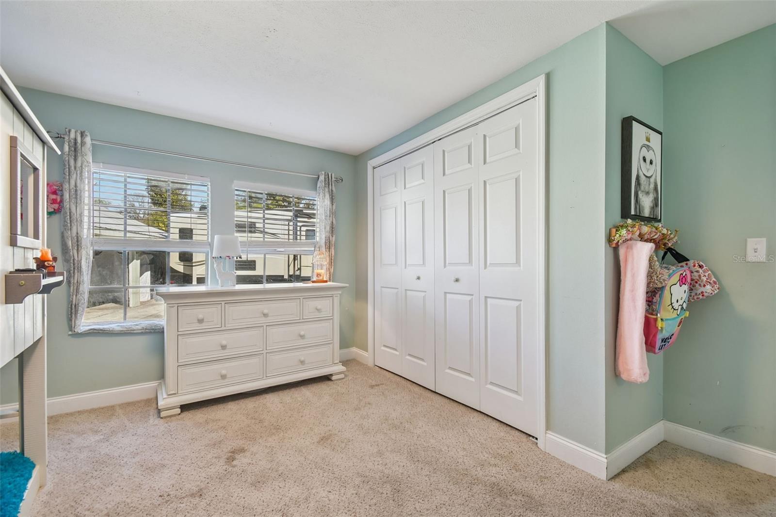 Listing photo id 19 for 407 Pevetty Drive