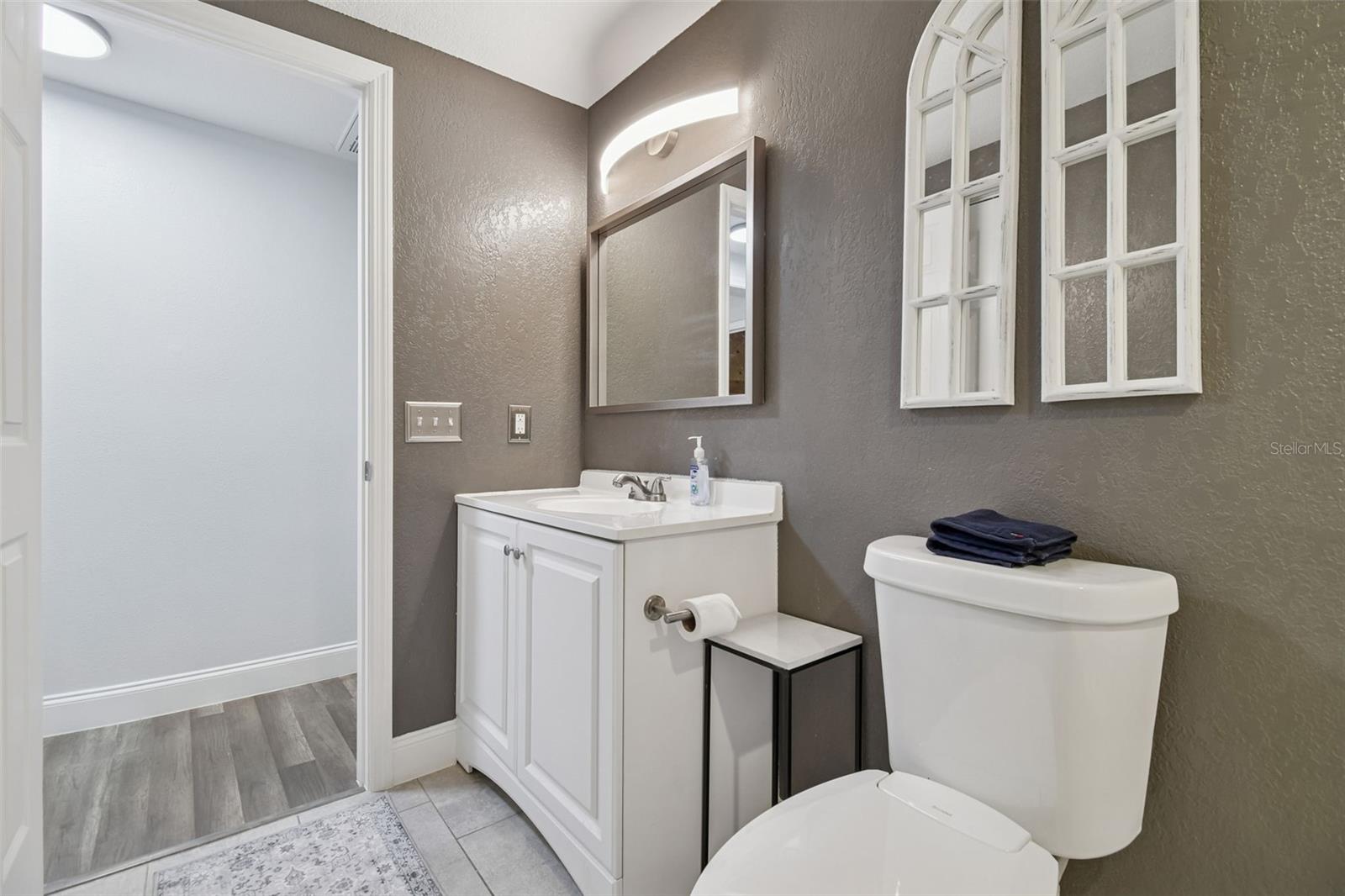 Listing photo id 22 for 407 Pevetty Drive