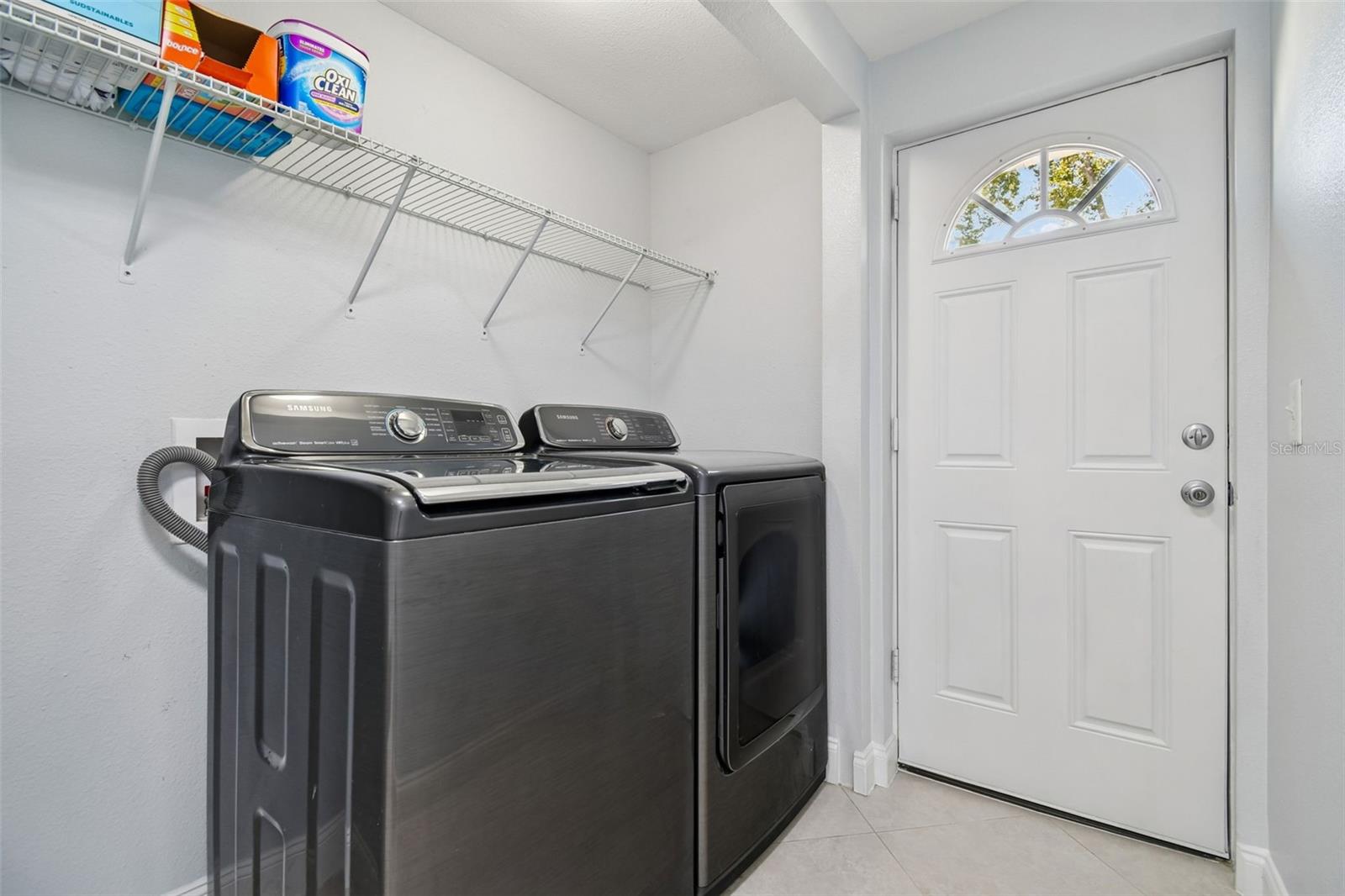 Listing photo id 26 for 407 Pevetty Drive