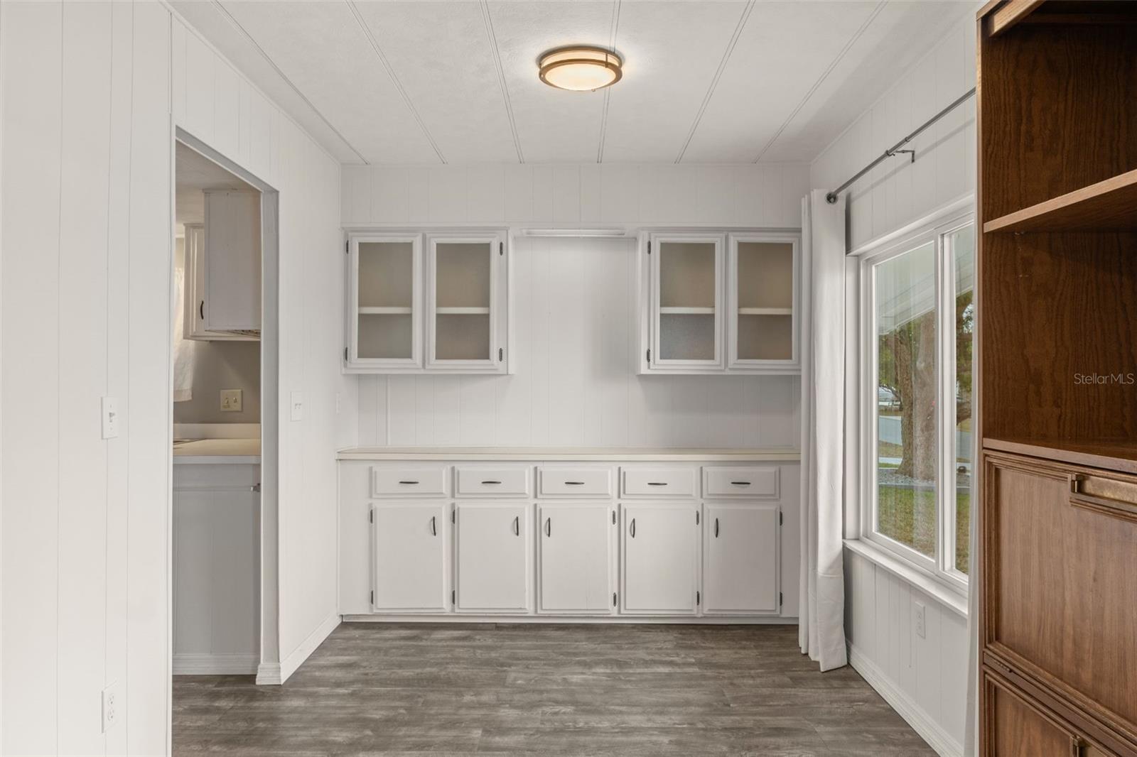 Image 11 of 46 For 7356 Western Circle Drive