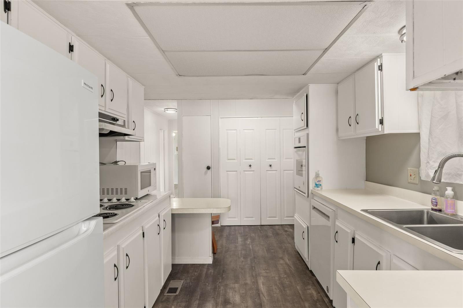 Image 15 of 46 For 7356 Western Circle Drive