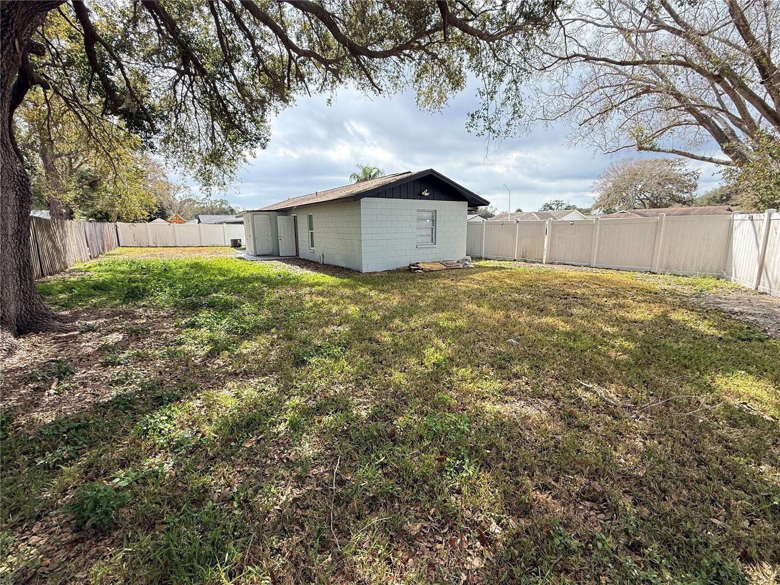 Image 18 of 22 For 14109 Lonewood Place