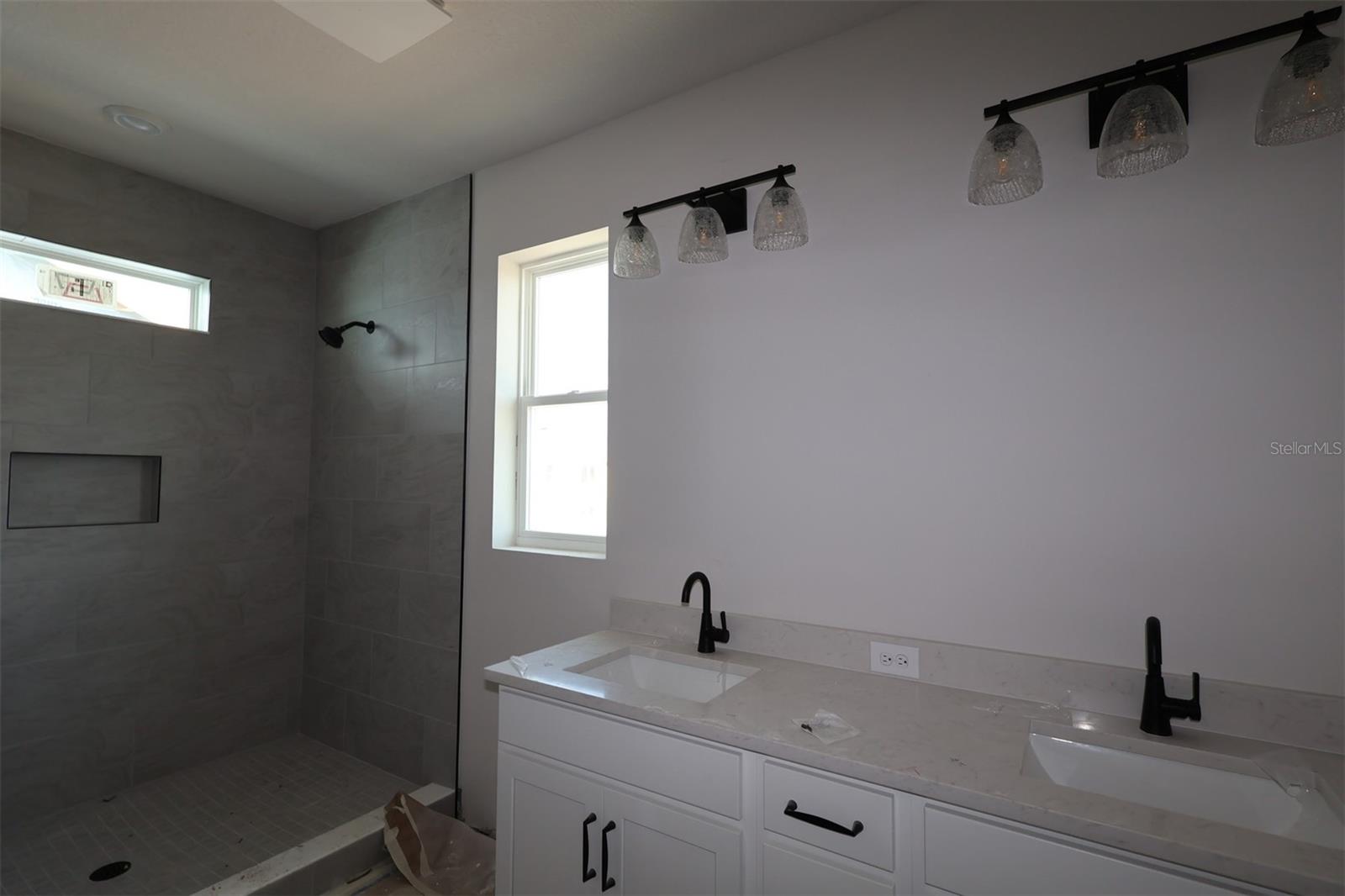 Image 9 of 15 For 15235 Eastlyn Drive