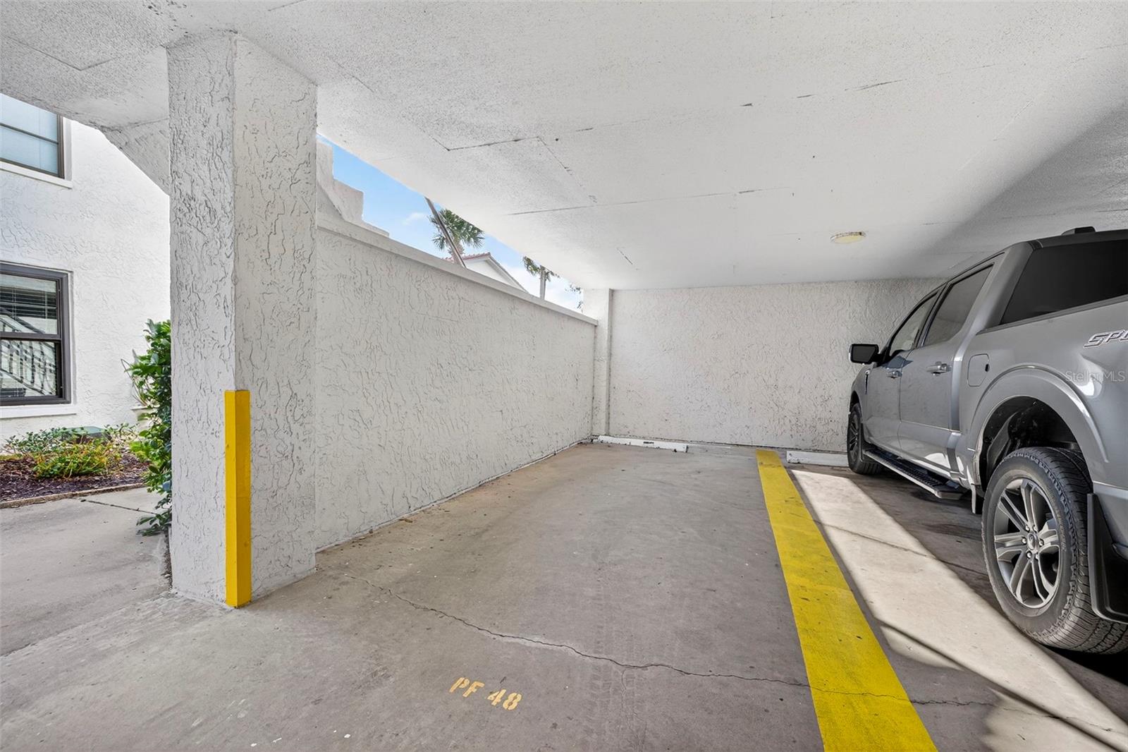 Image 27 of 37 For 6210 Sun Boulevard 112