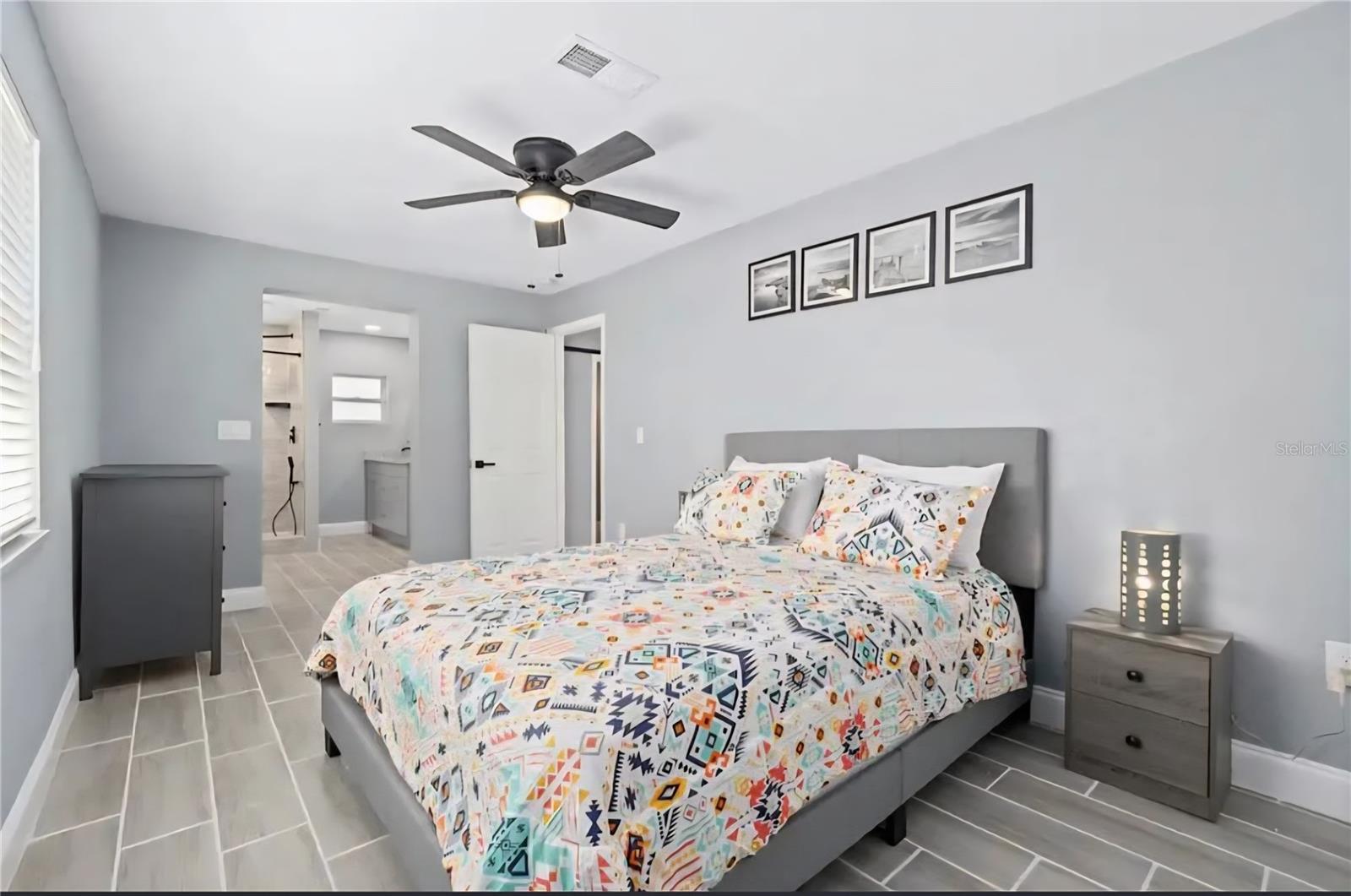 Image 14 of 25 For 1004 Betty Lane