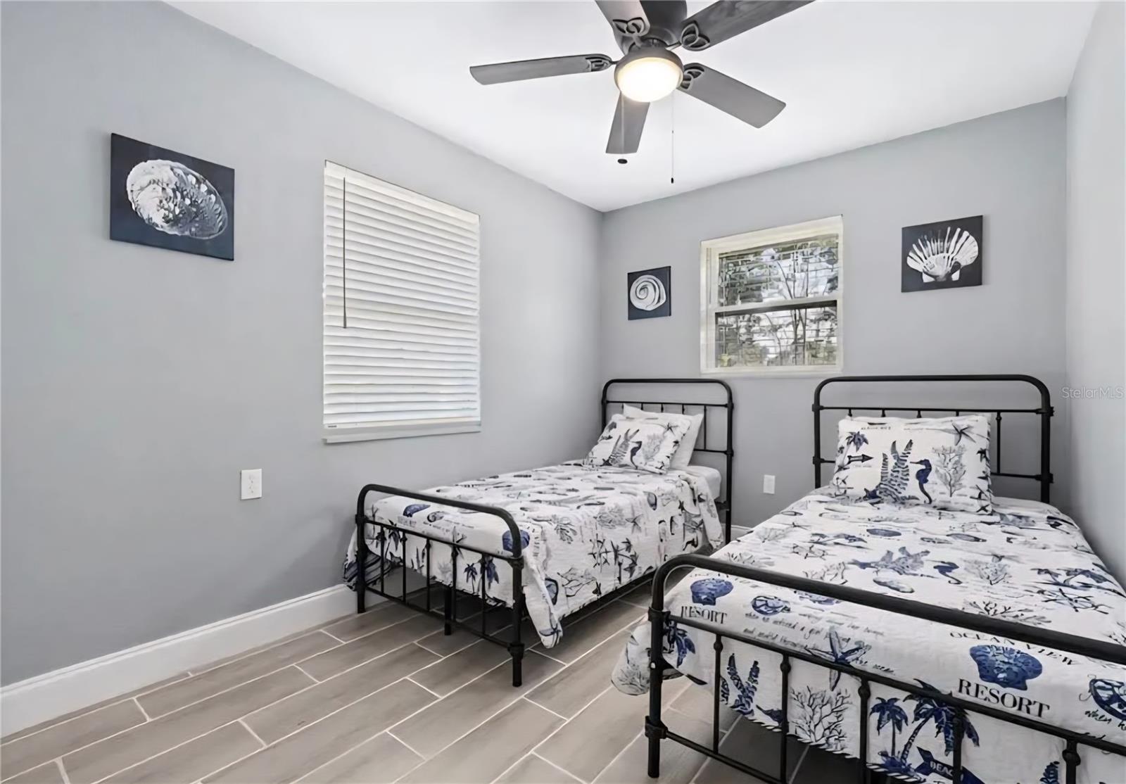 Image 21 of 25 For 1004 Betty Lane