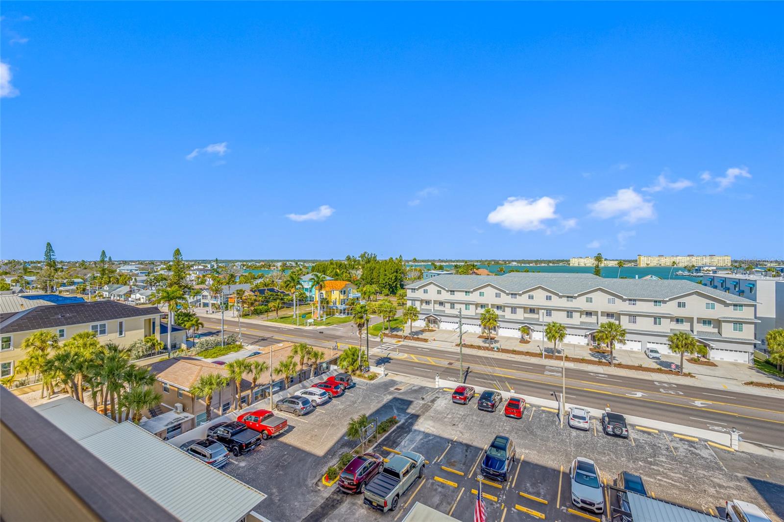 Listing photo id 8 for 15462 Gulf Boulevard 603