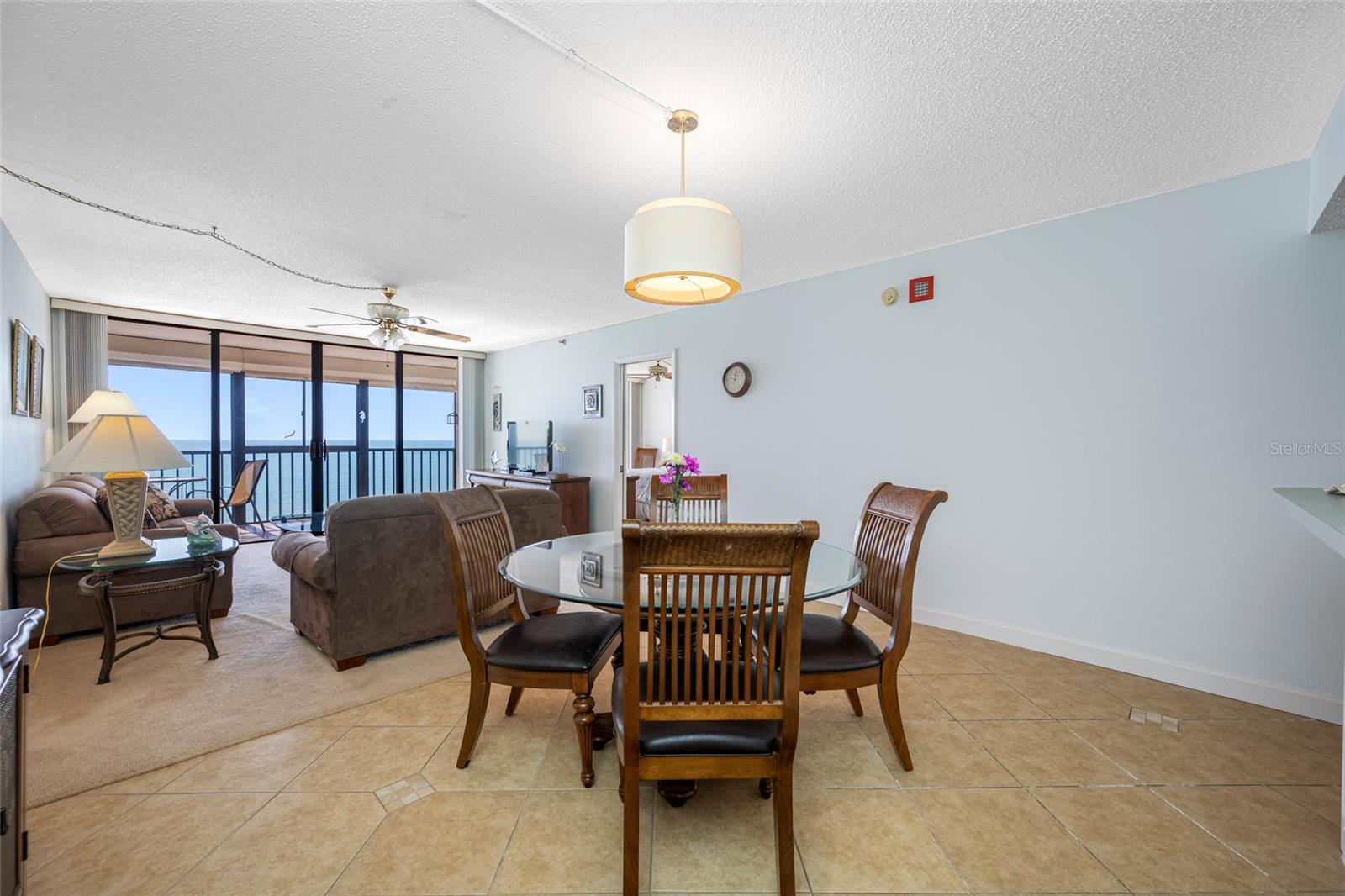 Listing photo id 14 for 15462 Gulf Boulevard 603