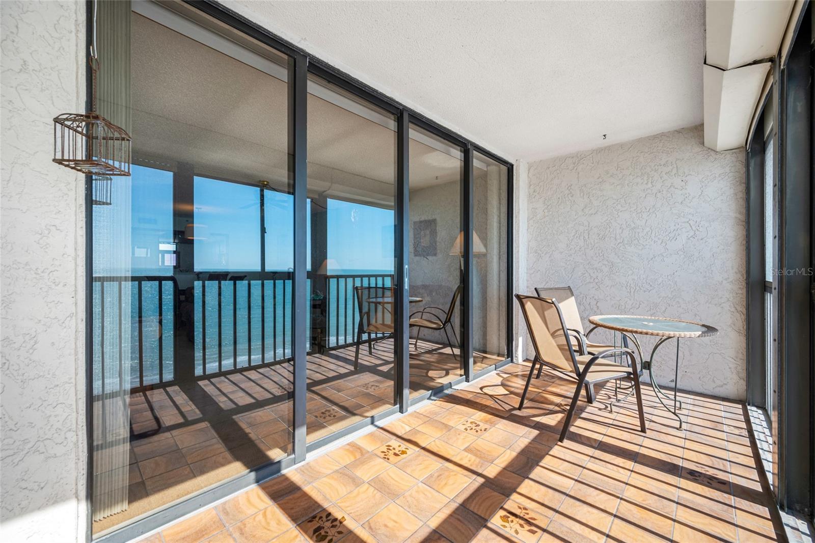 Listing photo id 22 for 15462 Gulf Boulevard 603