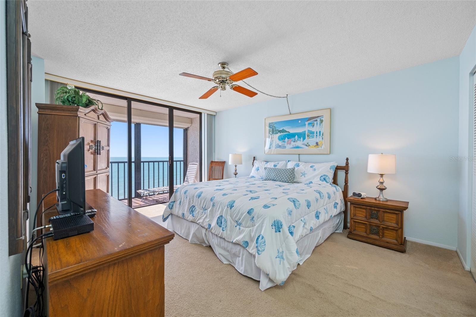Listing photo id 25 for 15462 Gulf Boulevard 603