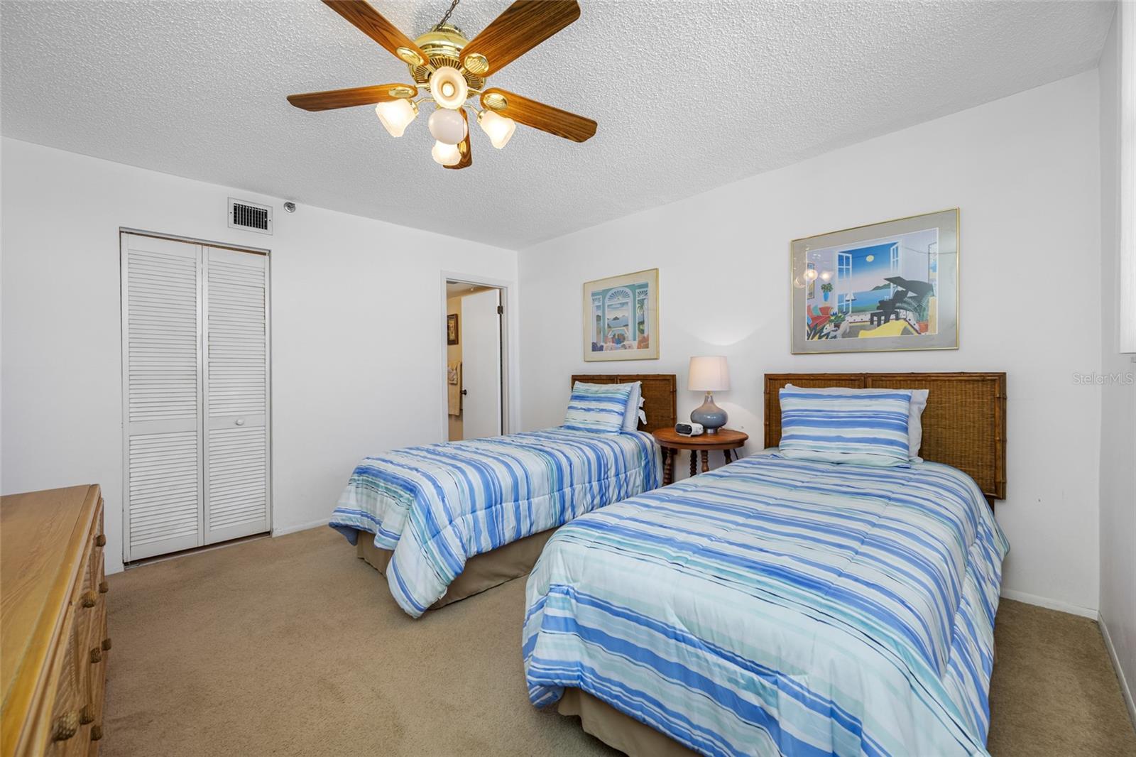 Listing photo id 32 for 15462 Gulf Boulevard 603