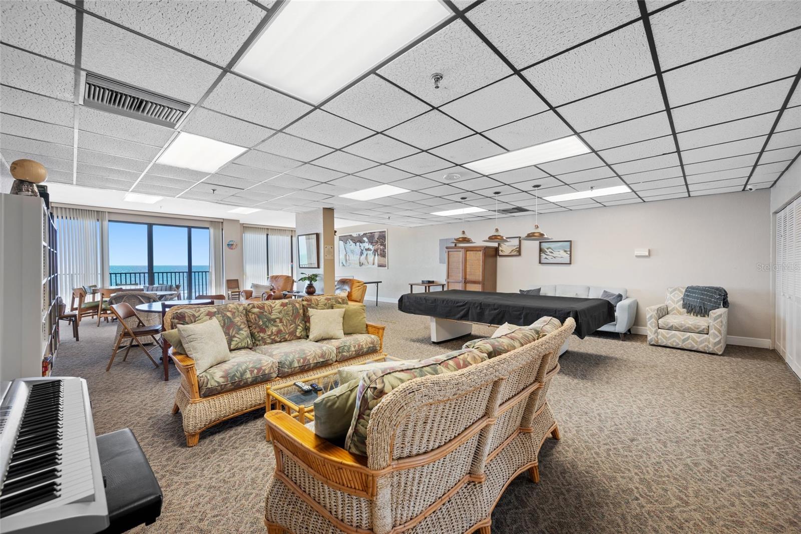 Listing photo id 39 for 15462 Gulf Boulevard 603