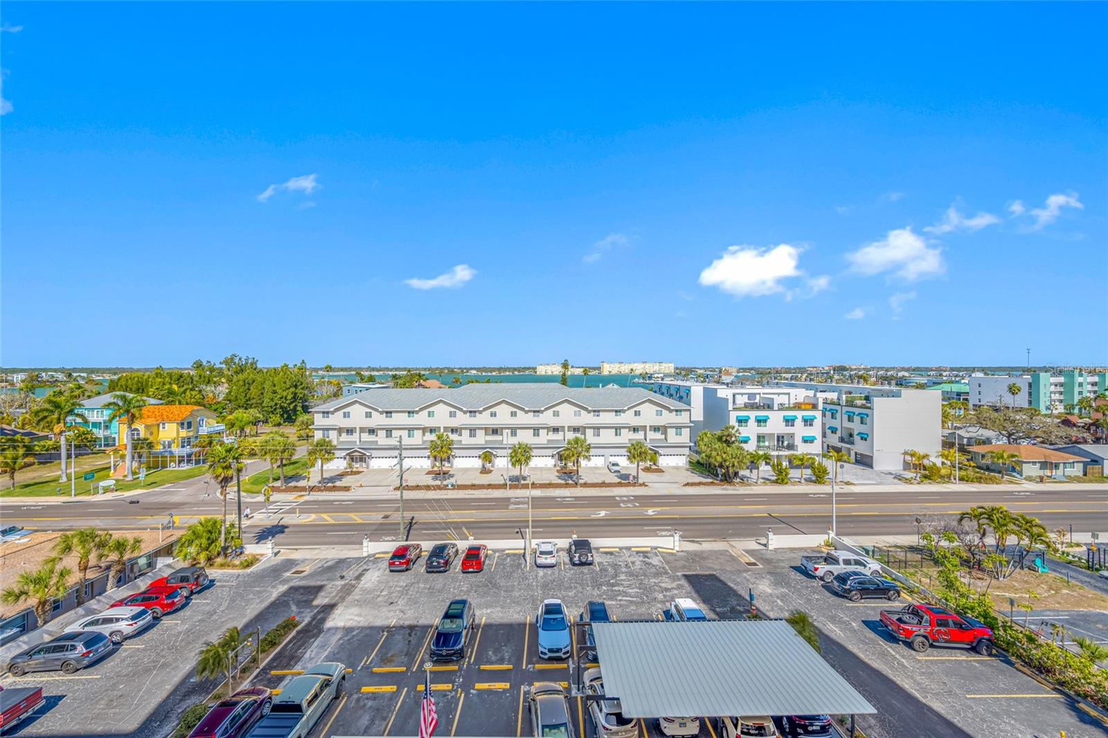 Listing photo id 7 for 15462 Gulf Boulevard 603