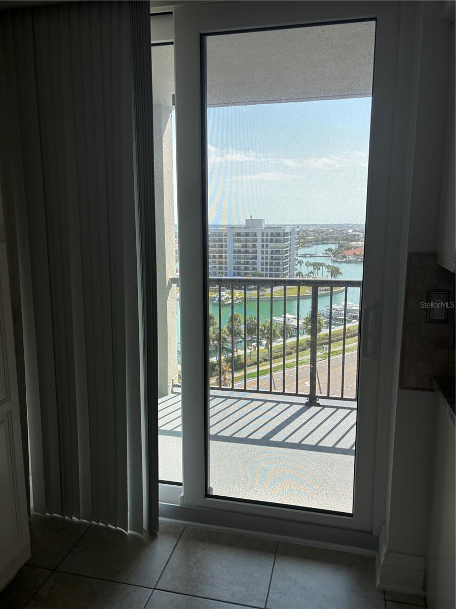 Image 10 of 45 For 1600 Gulf Boulevard 1016