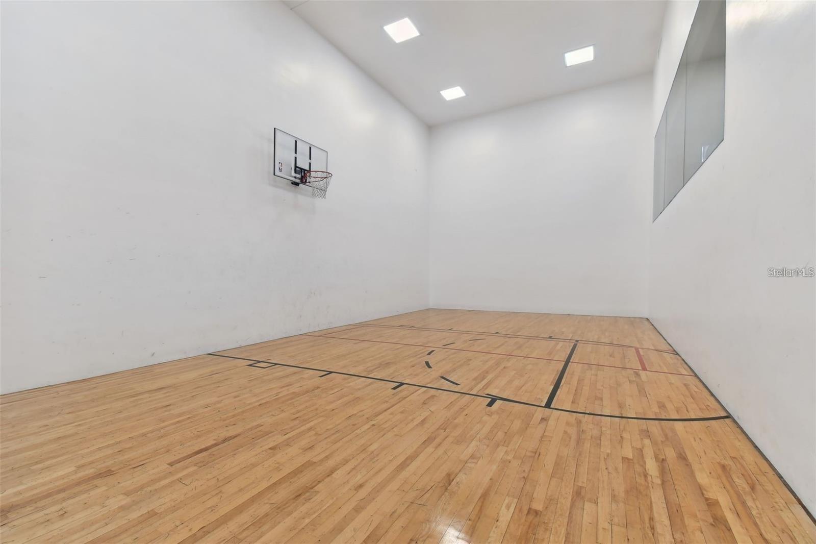 Image 39 of 45 For 1600 Gulf Boulevard 1016