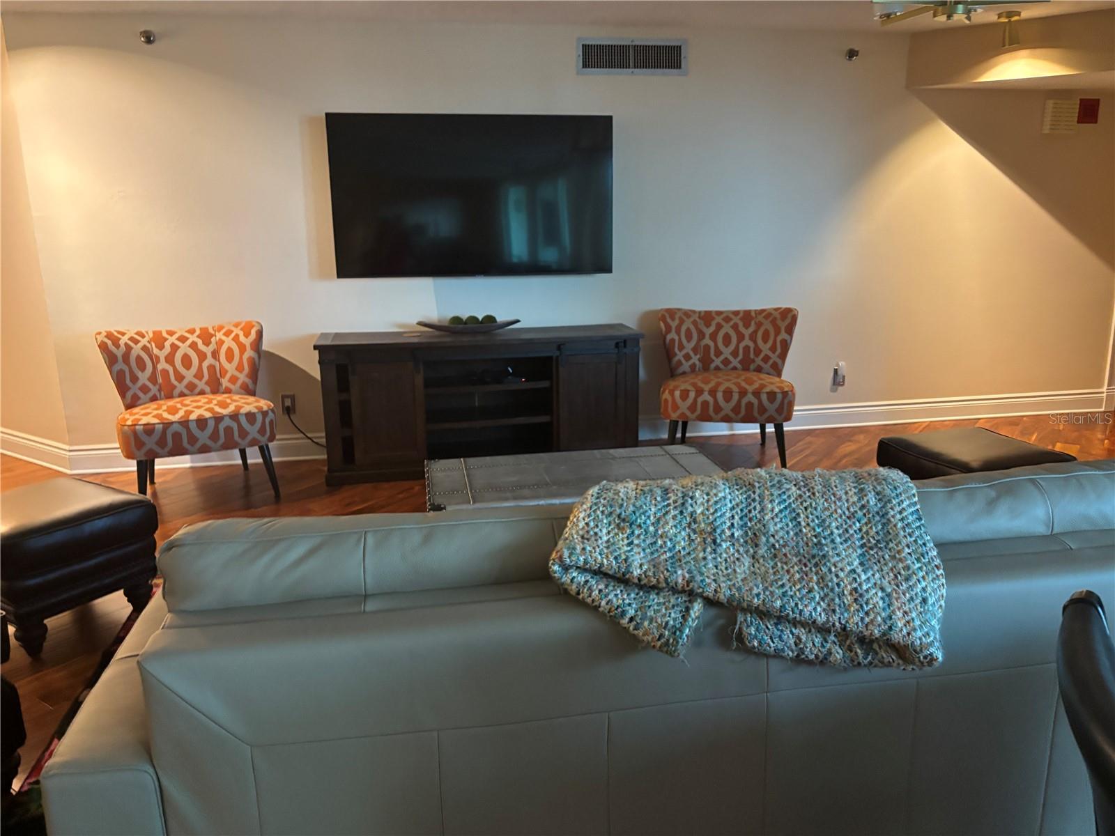 Image 6 of 45 For 1600 Gulf Boulevard 1016