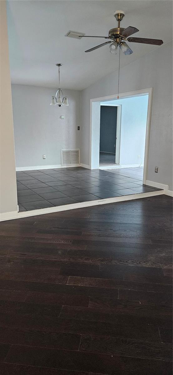 Listing photo id 23 for 2075 Keene Road