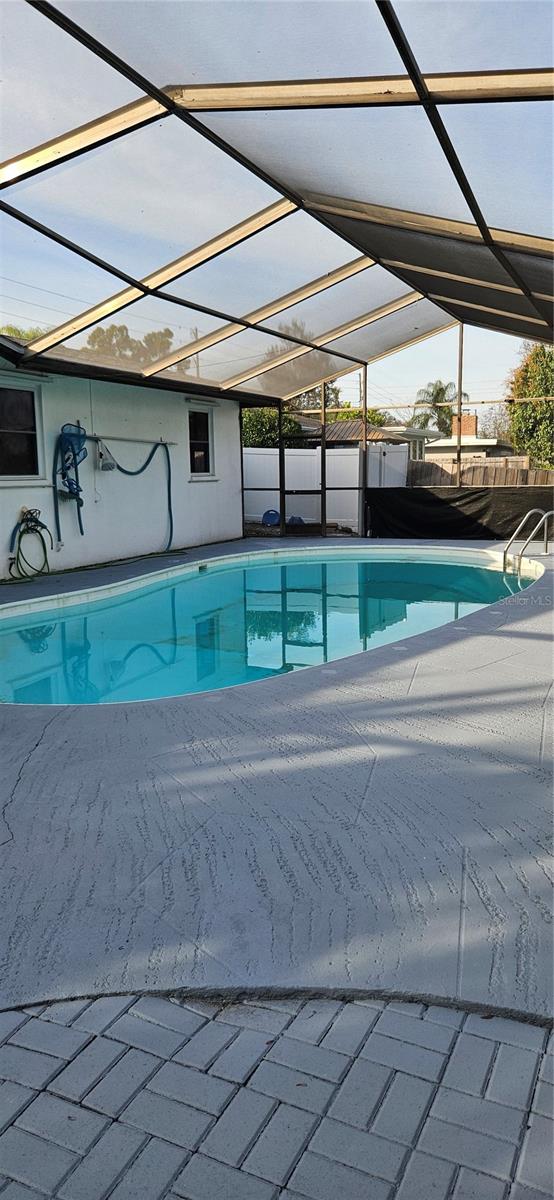 Listing photo id 1 for 2075 Keene Road