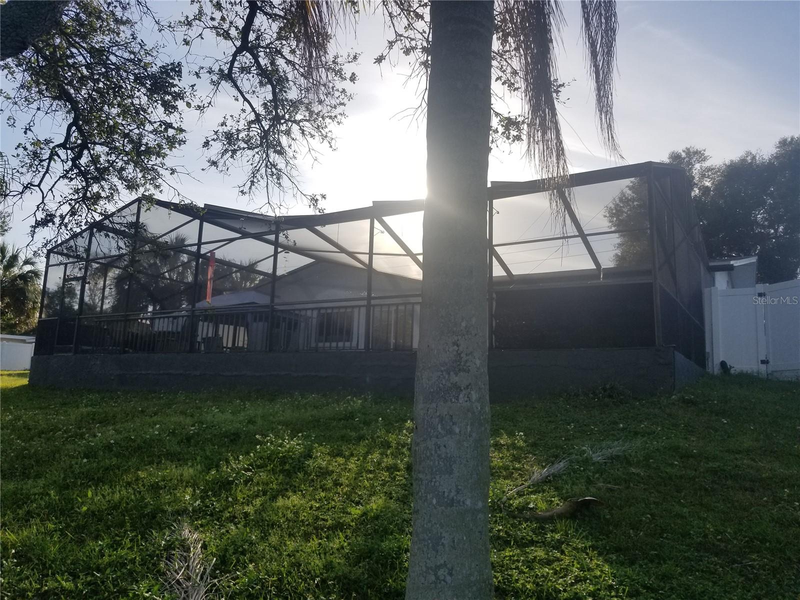 Listing photo id 4 for 2075 Keene Road