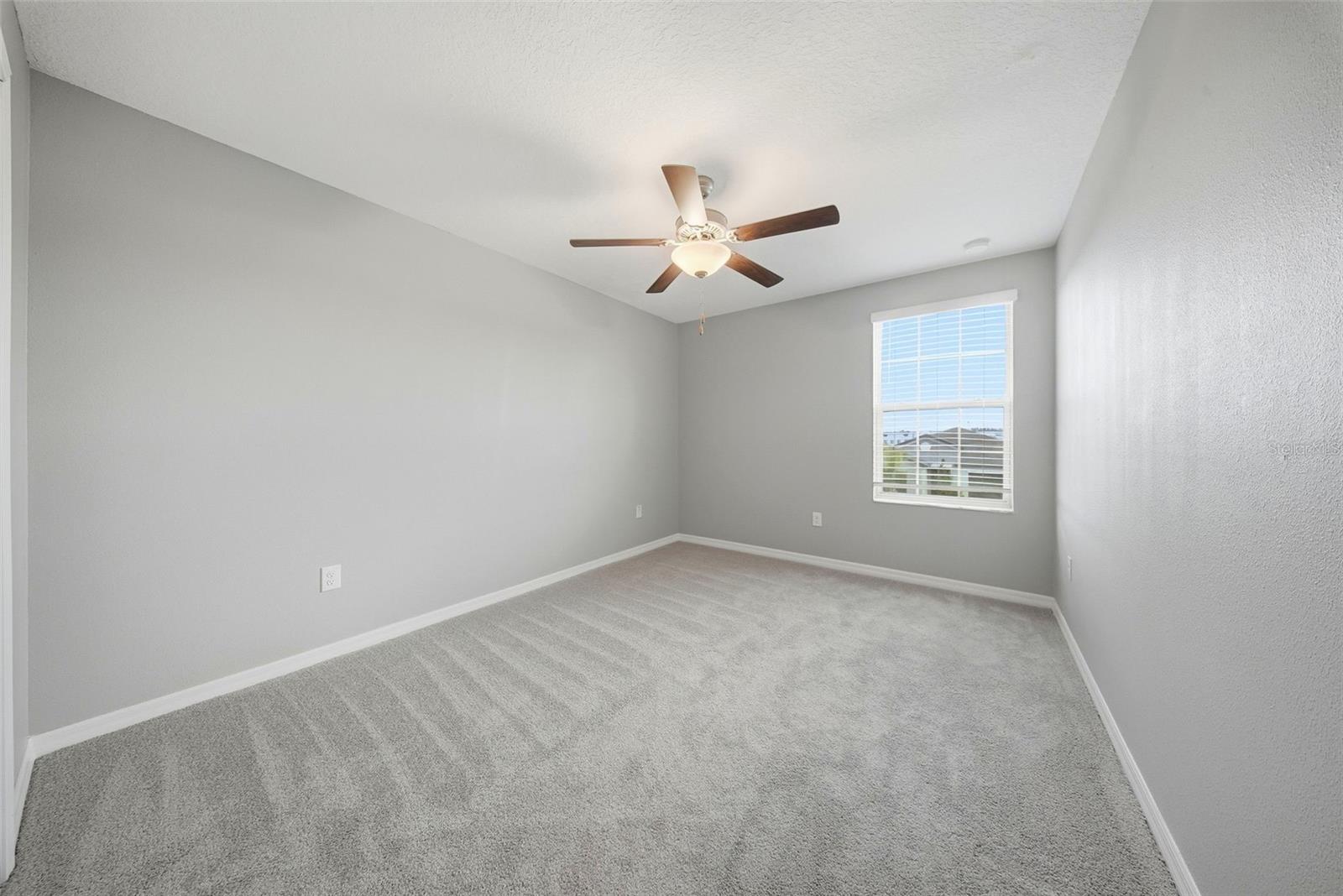 Image 23 of 45 For 15617 Charr Island Street