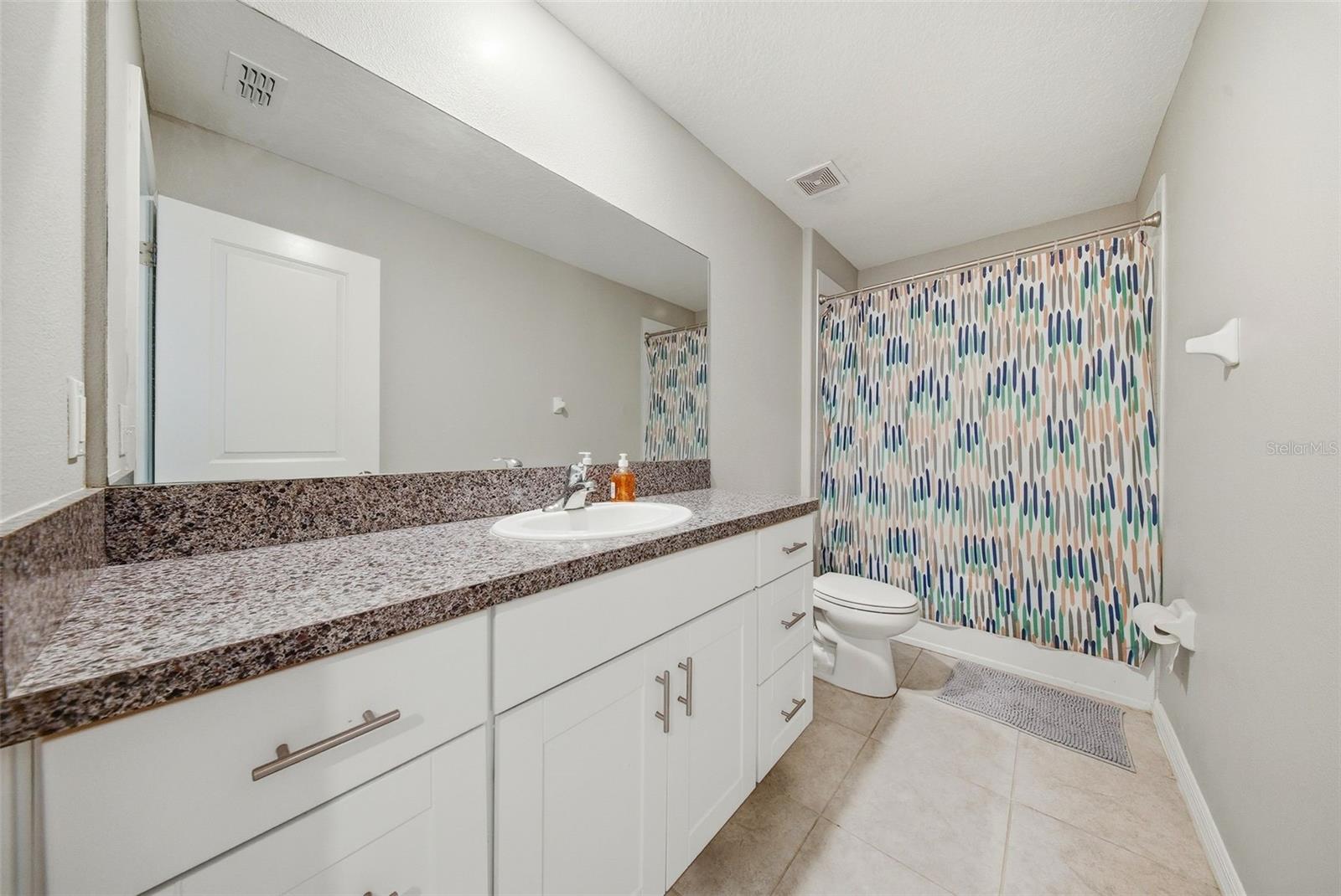 Image 28 of 45 For 15617 Charr Island Street