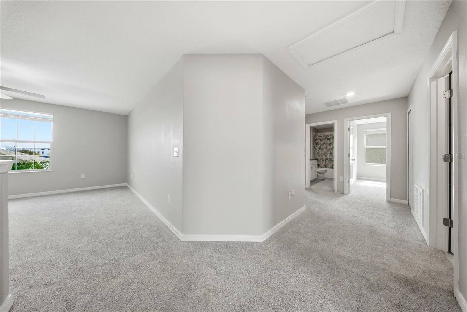 Image 30 of 45 For 15617 Charr Island Street