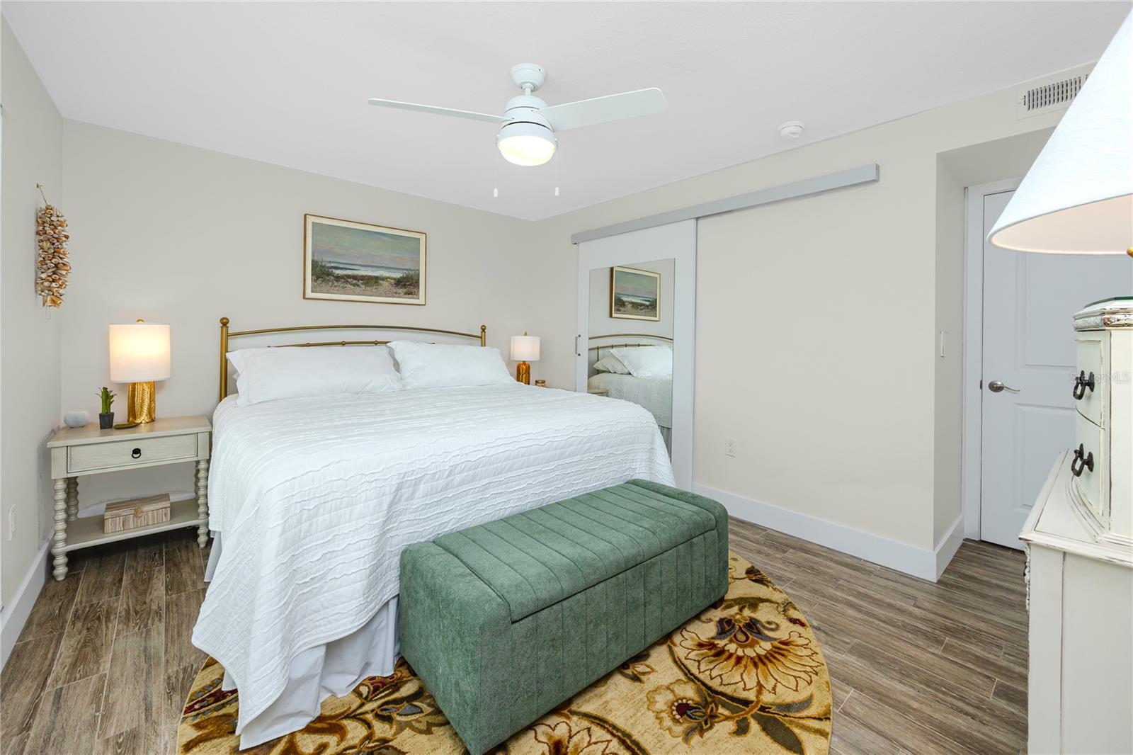 Image 19 of 47 For 329 Medallion Boulevard B